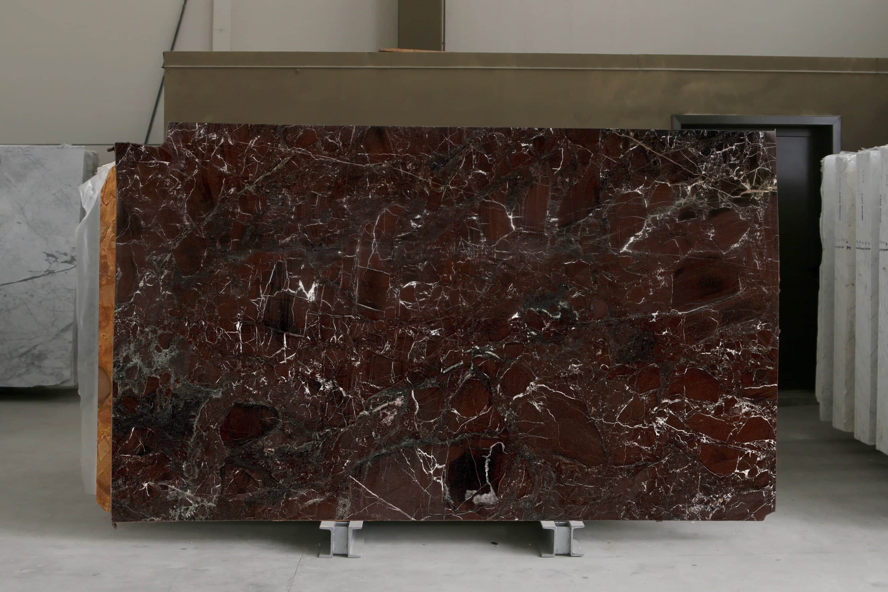 Rosso Levanto · Select · 180×305×2 cm