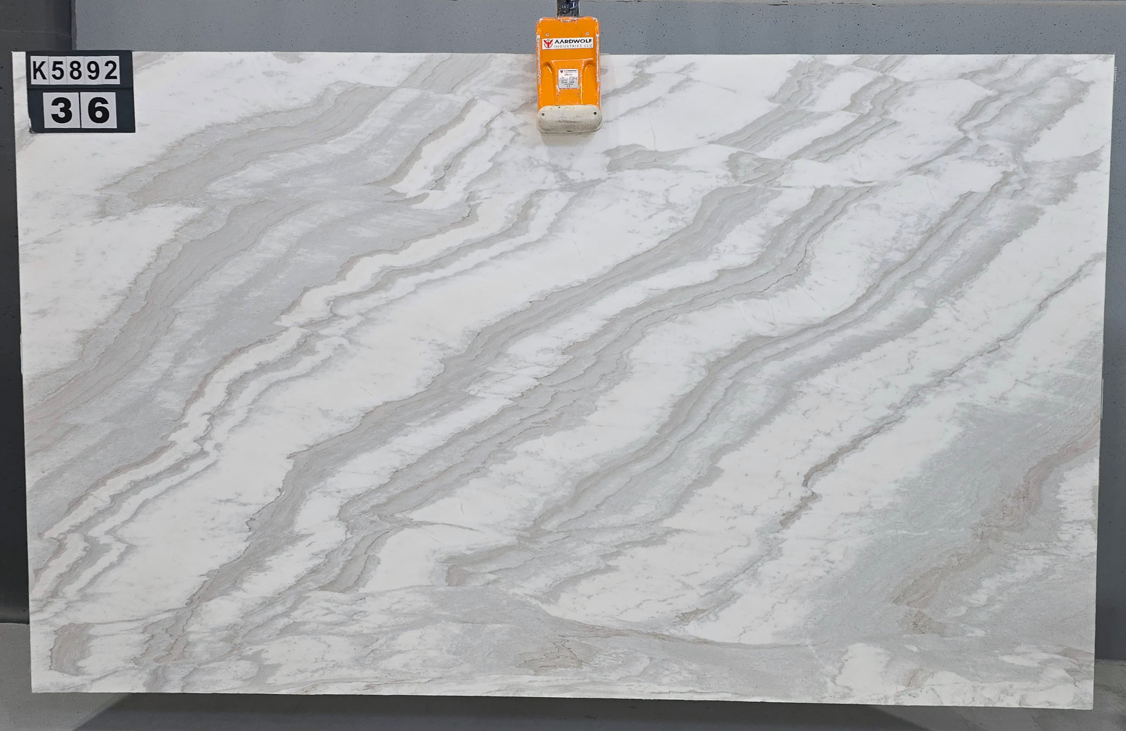 Calacatta Wave · Select