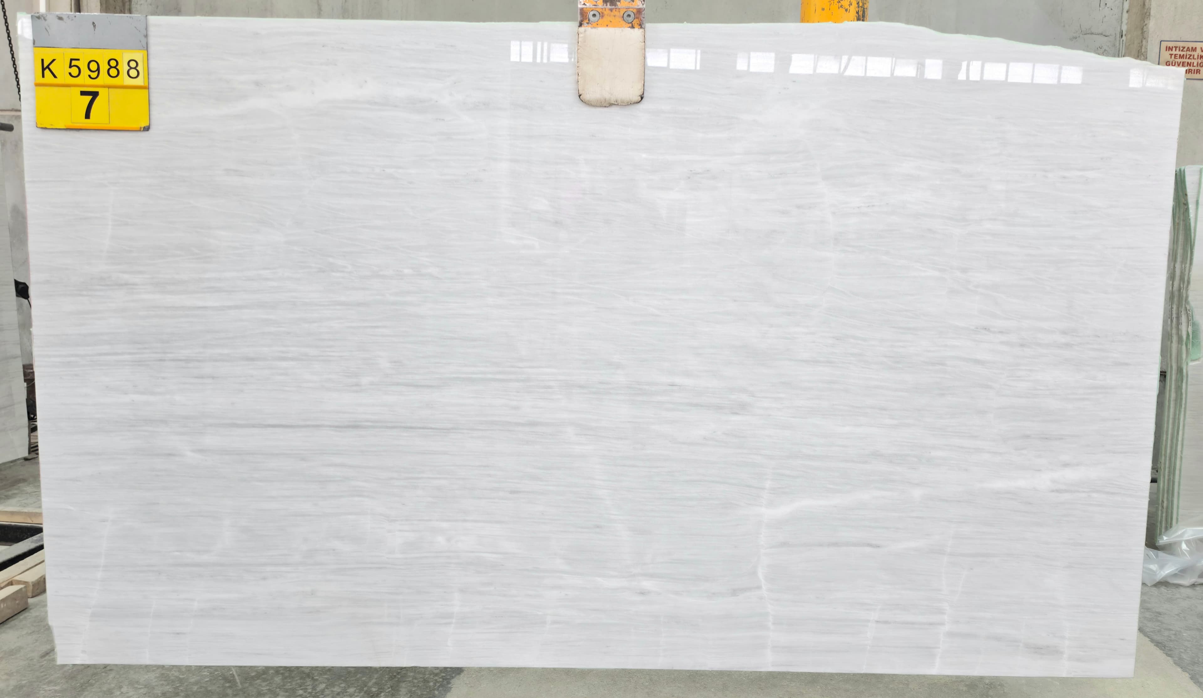 Bianco Nova · Select