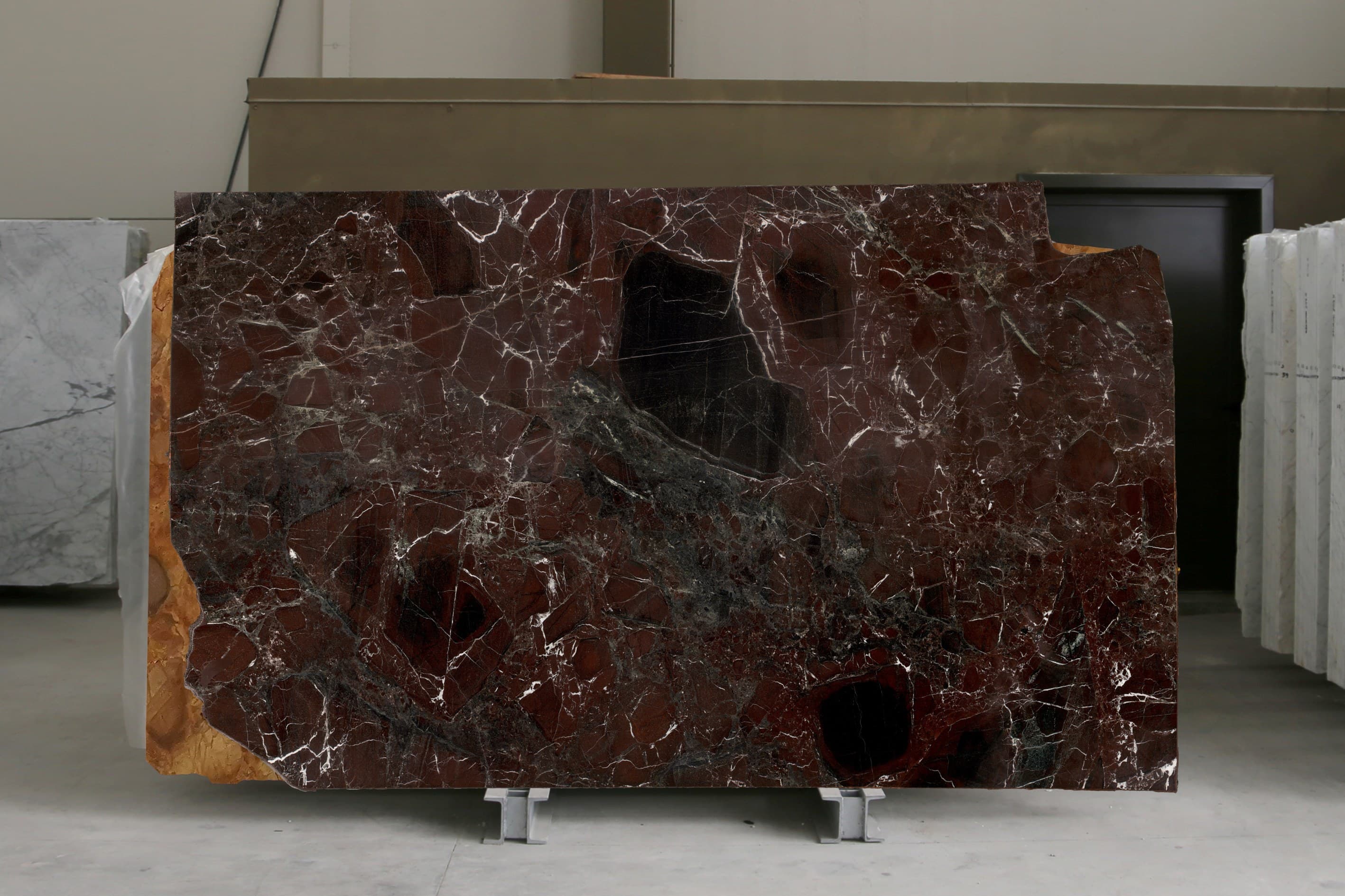 Rosso Levanto · Select · 180×305×2 cm