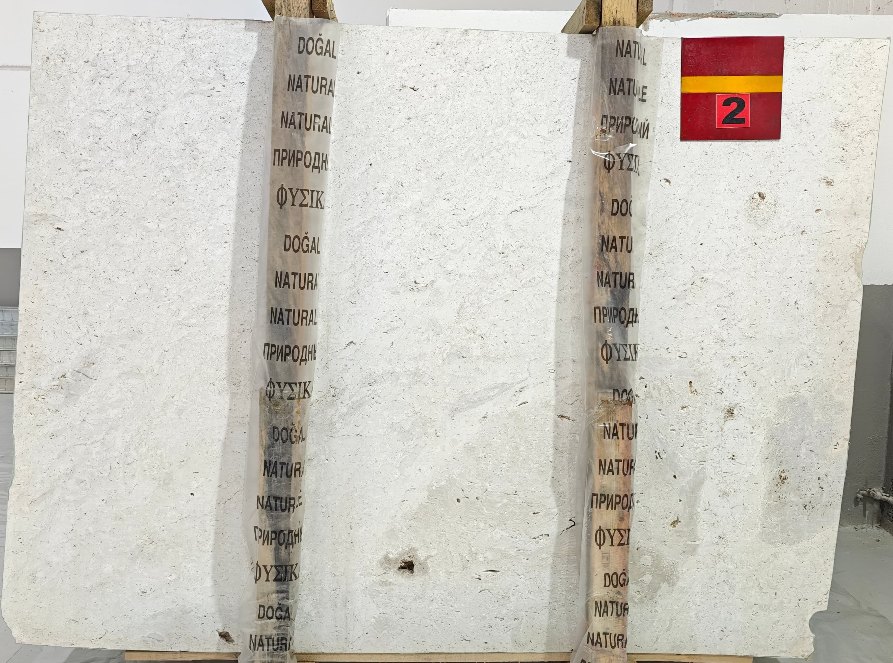 White Travertine Vein-Cut · Select