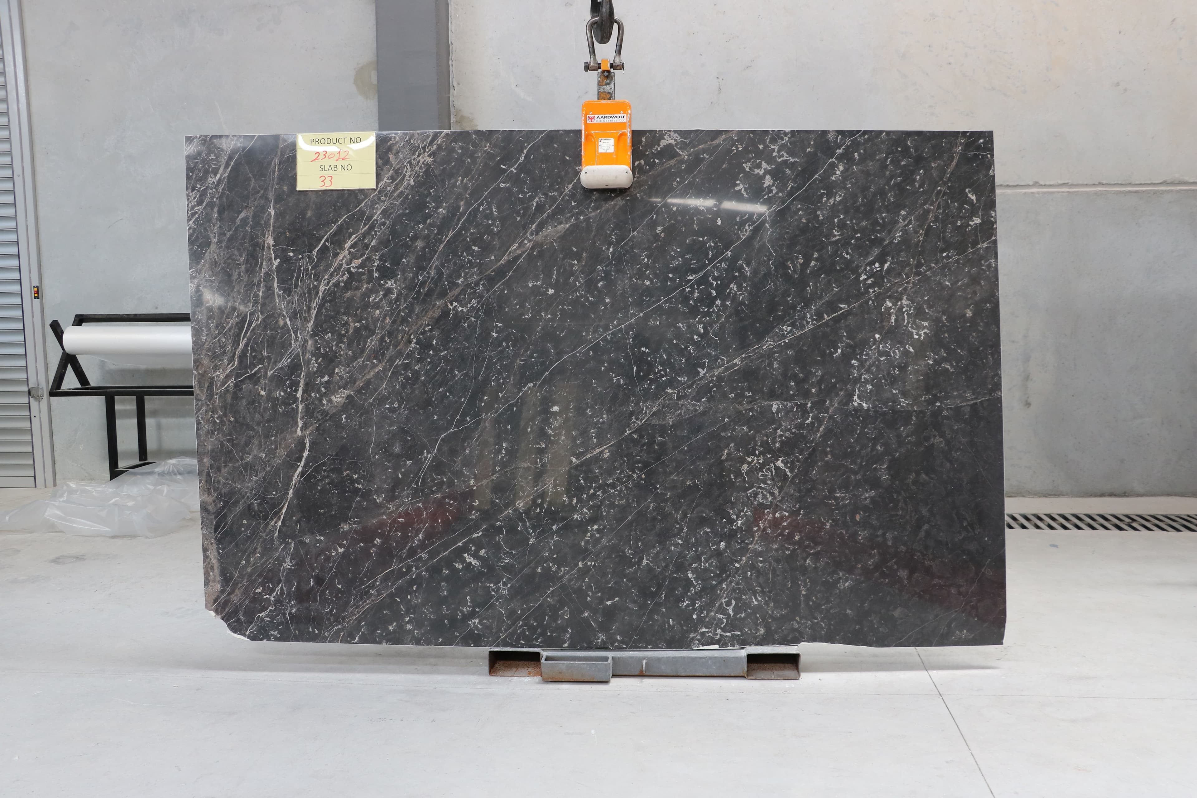 Darius Black Marble · Select