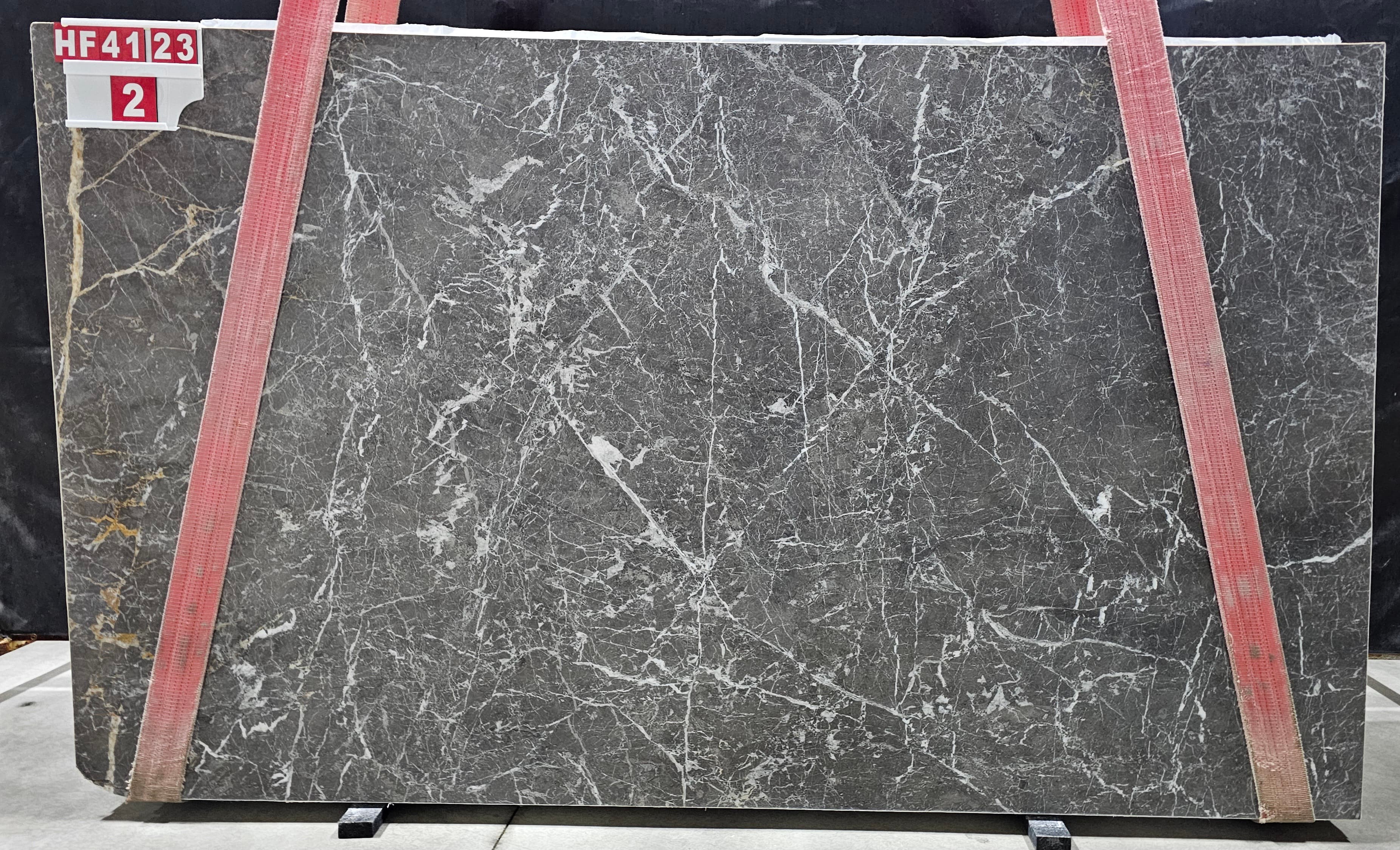 Grigio Carnico · Select
