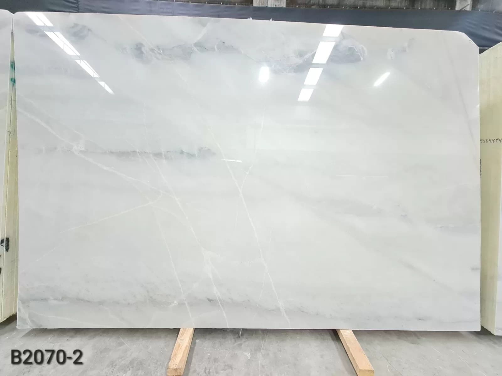 Bianco Allegro · Select