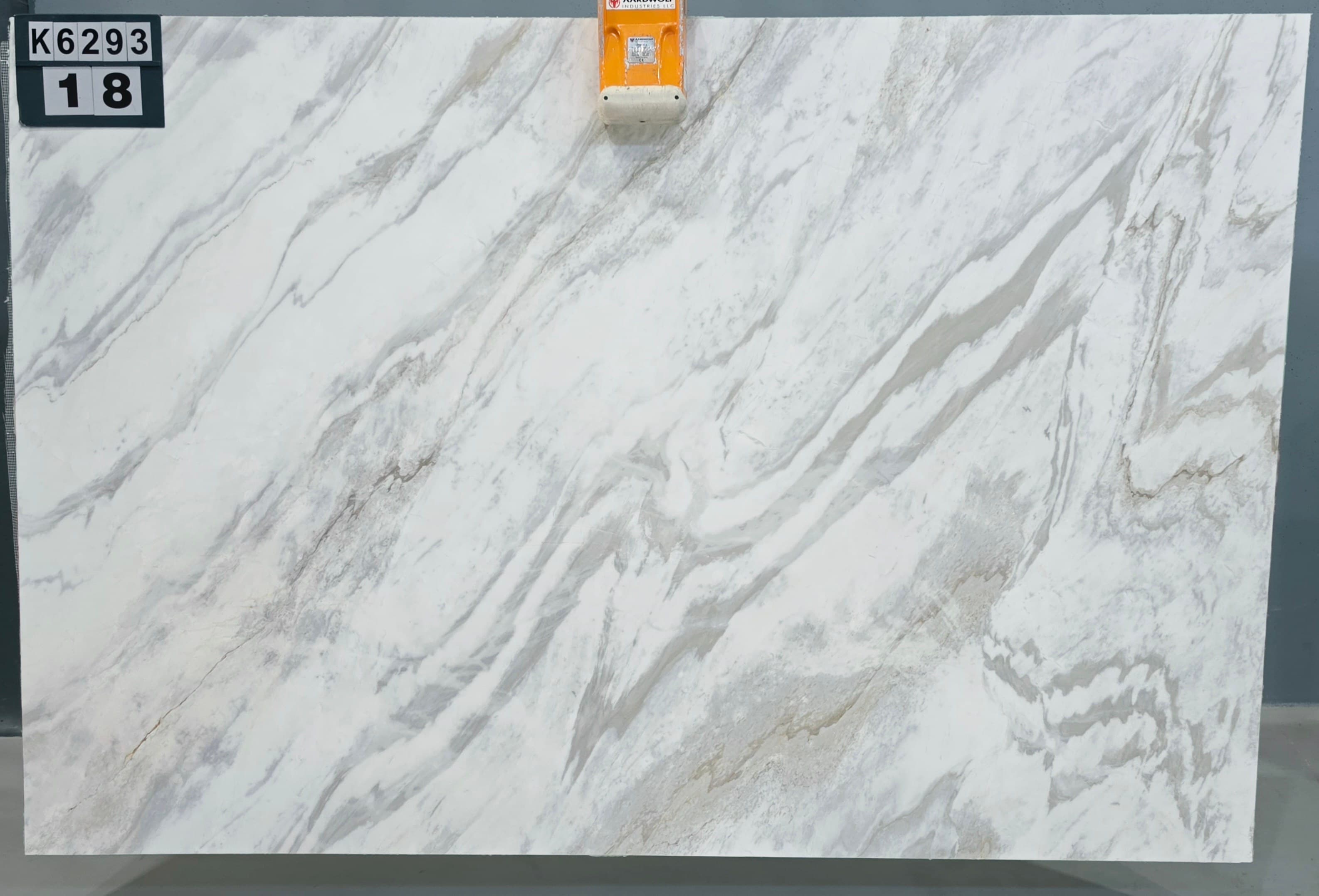 Calacatta Wave · Select
