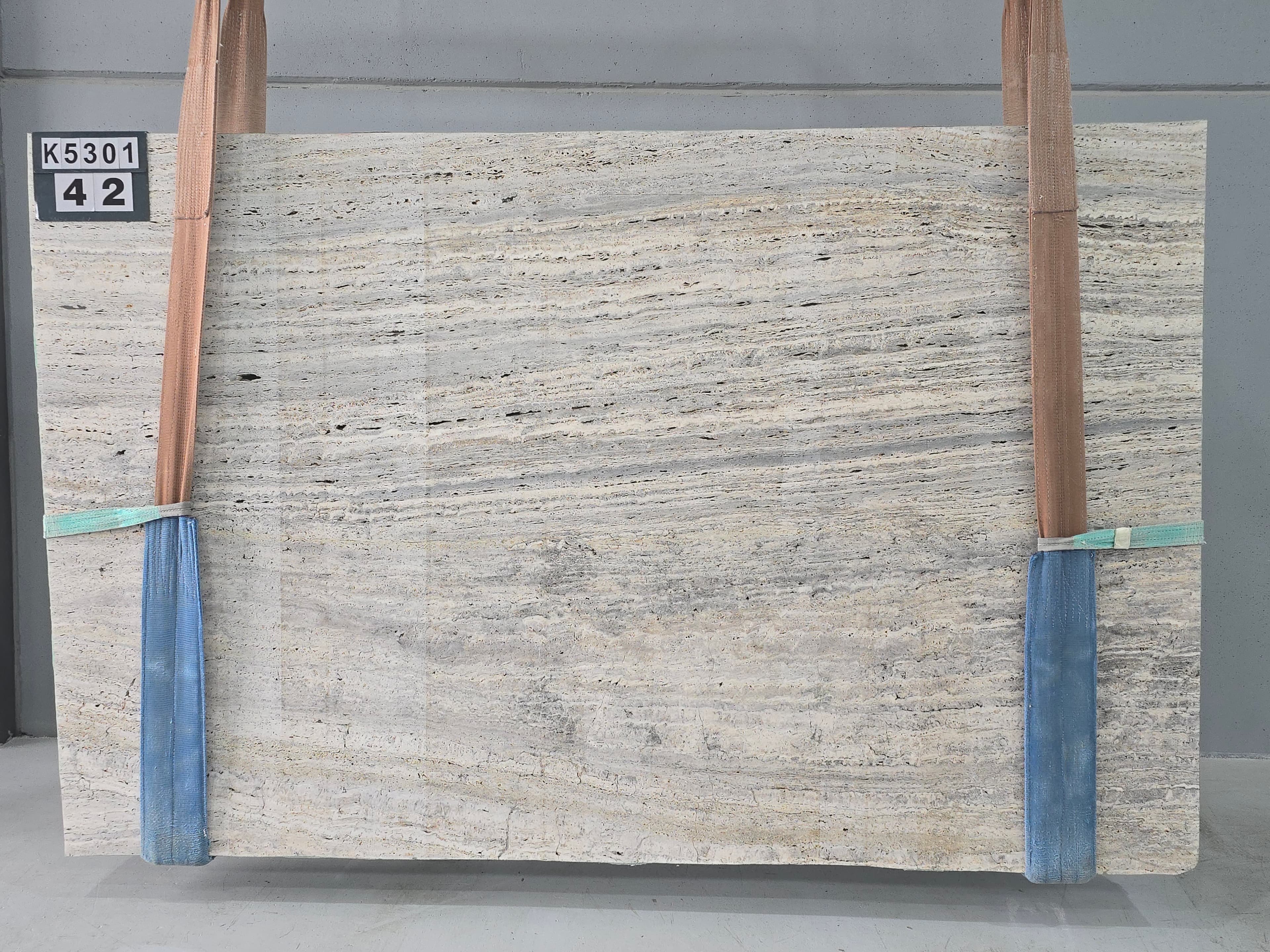 Travertino Silver · Select