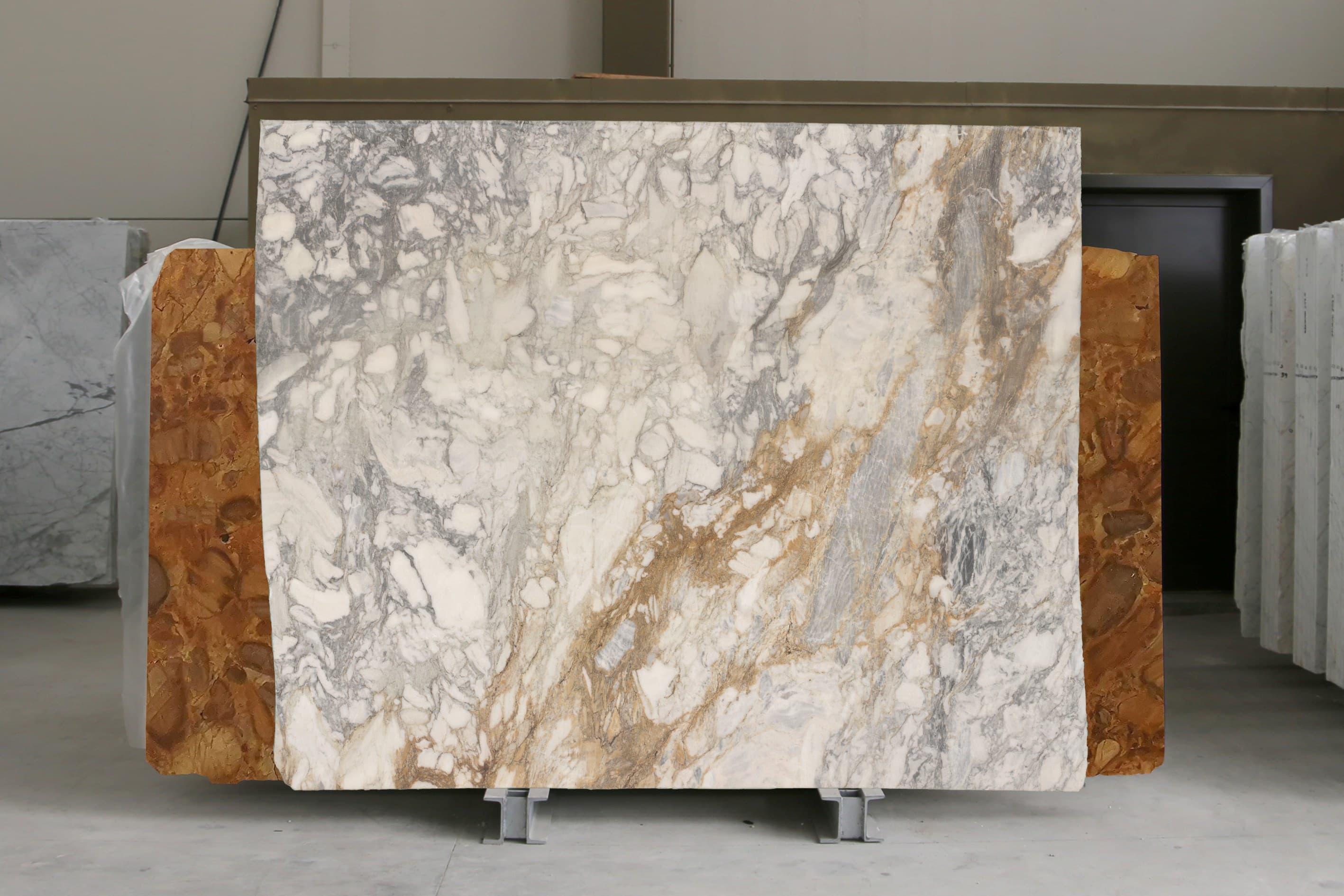 Calacatta Corchia · Select