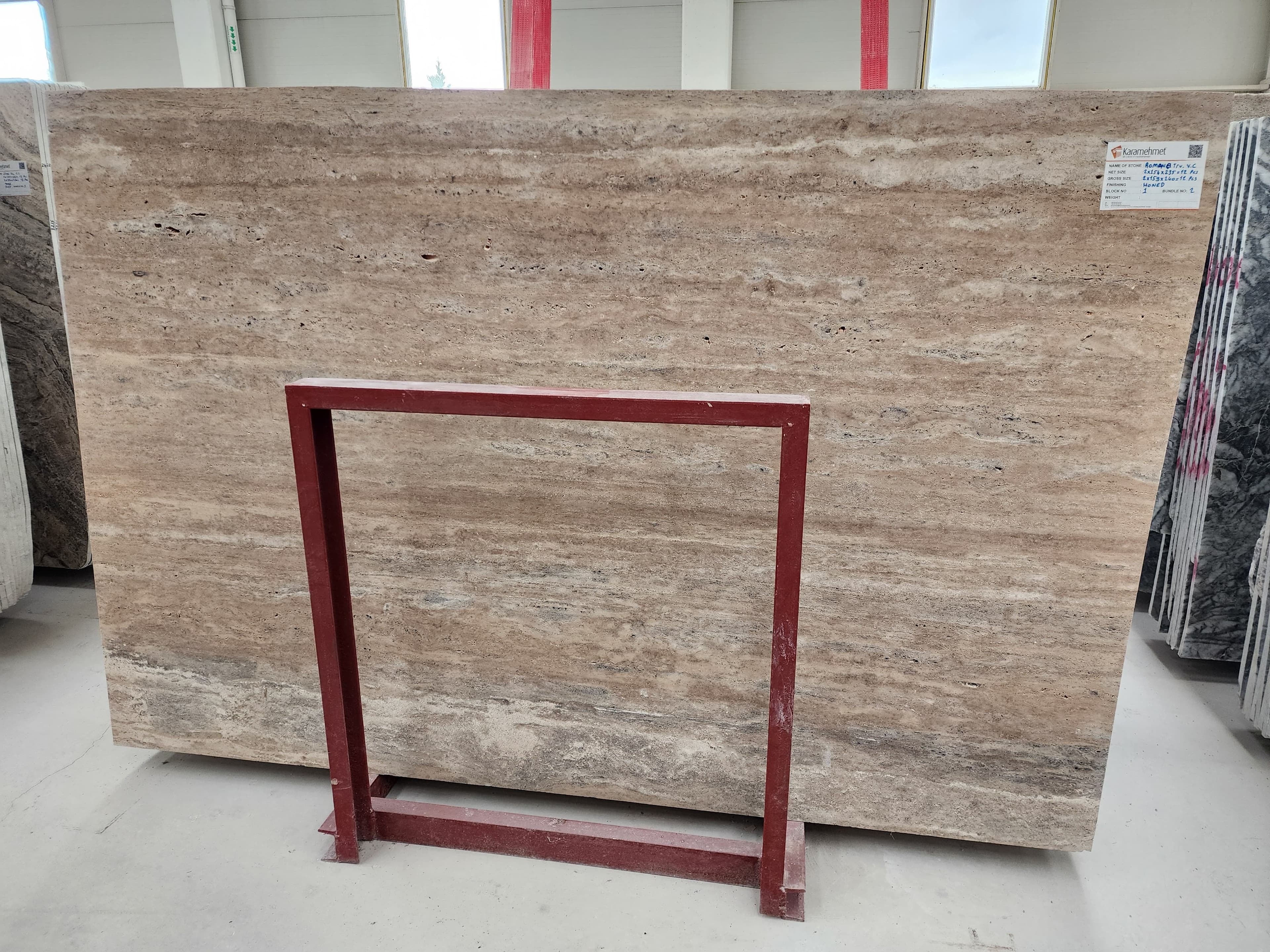Silver Traverten · Select