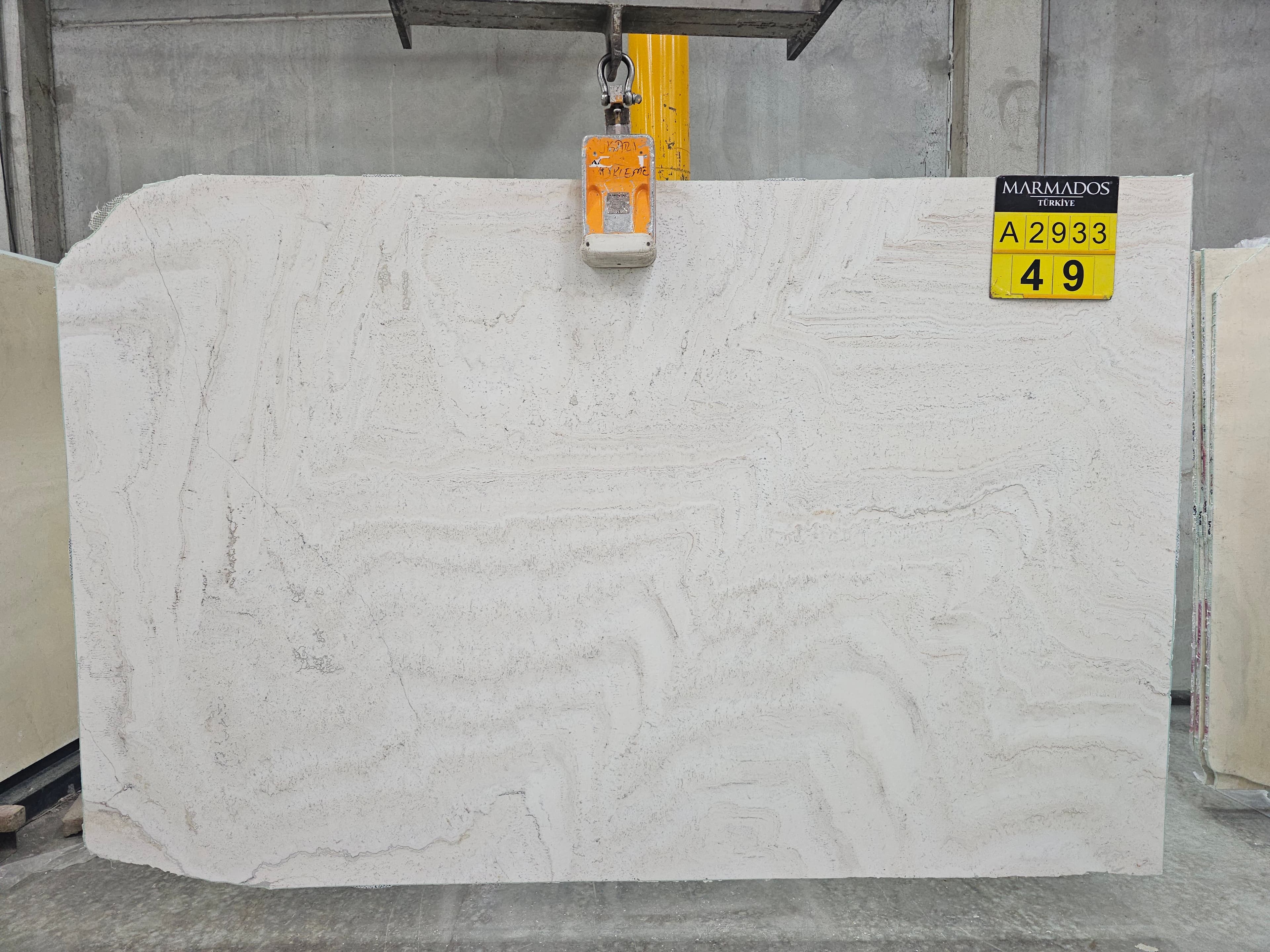 White Travertine Vein-Cut · Select