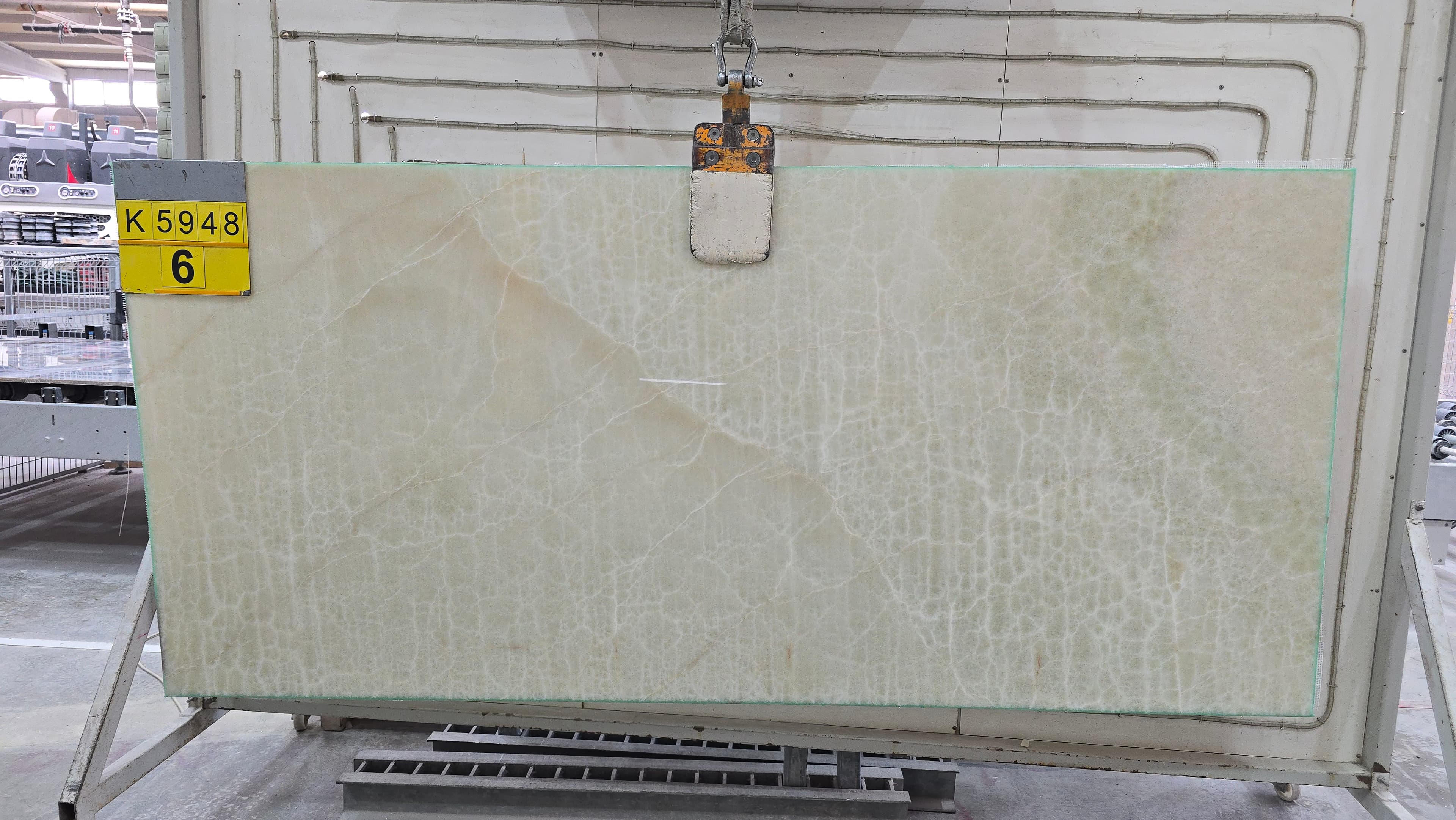White Onyx · Select