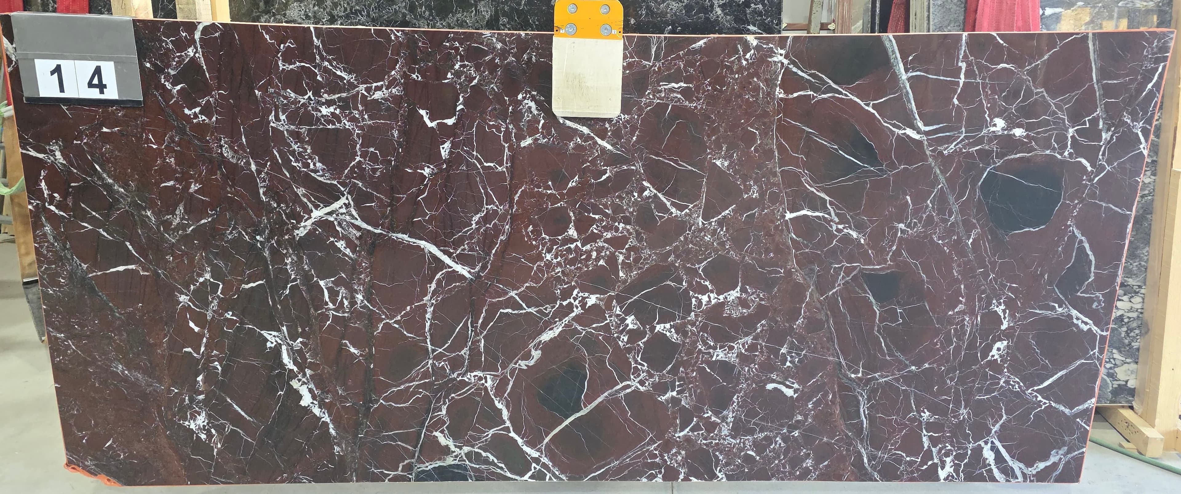 Rosso Levanto · Select