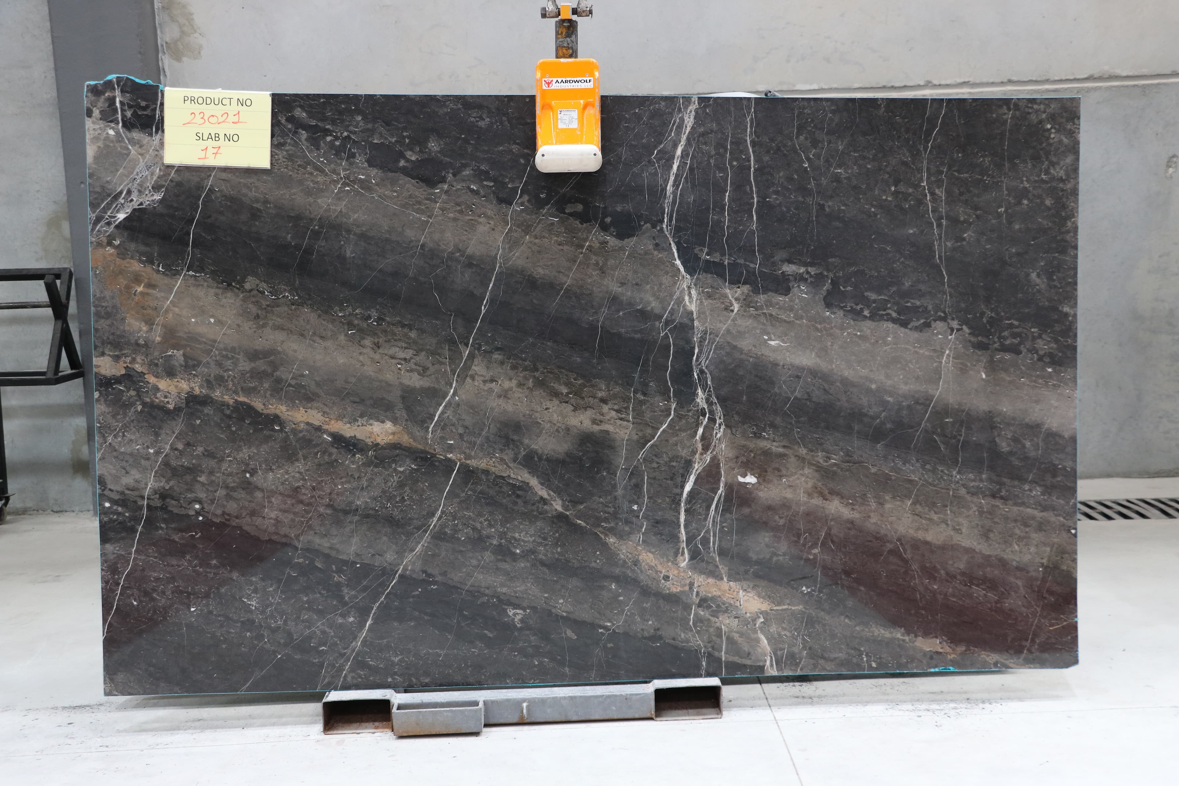 Negro Beyşehir · Select · 165×277×2 cm