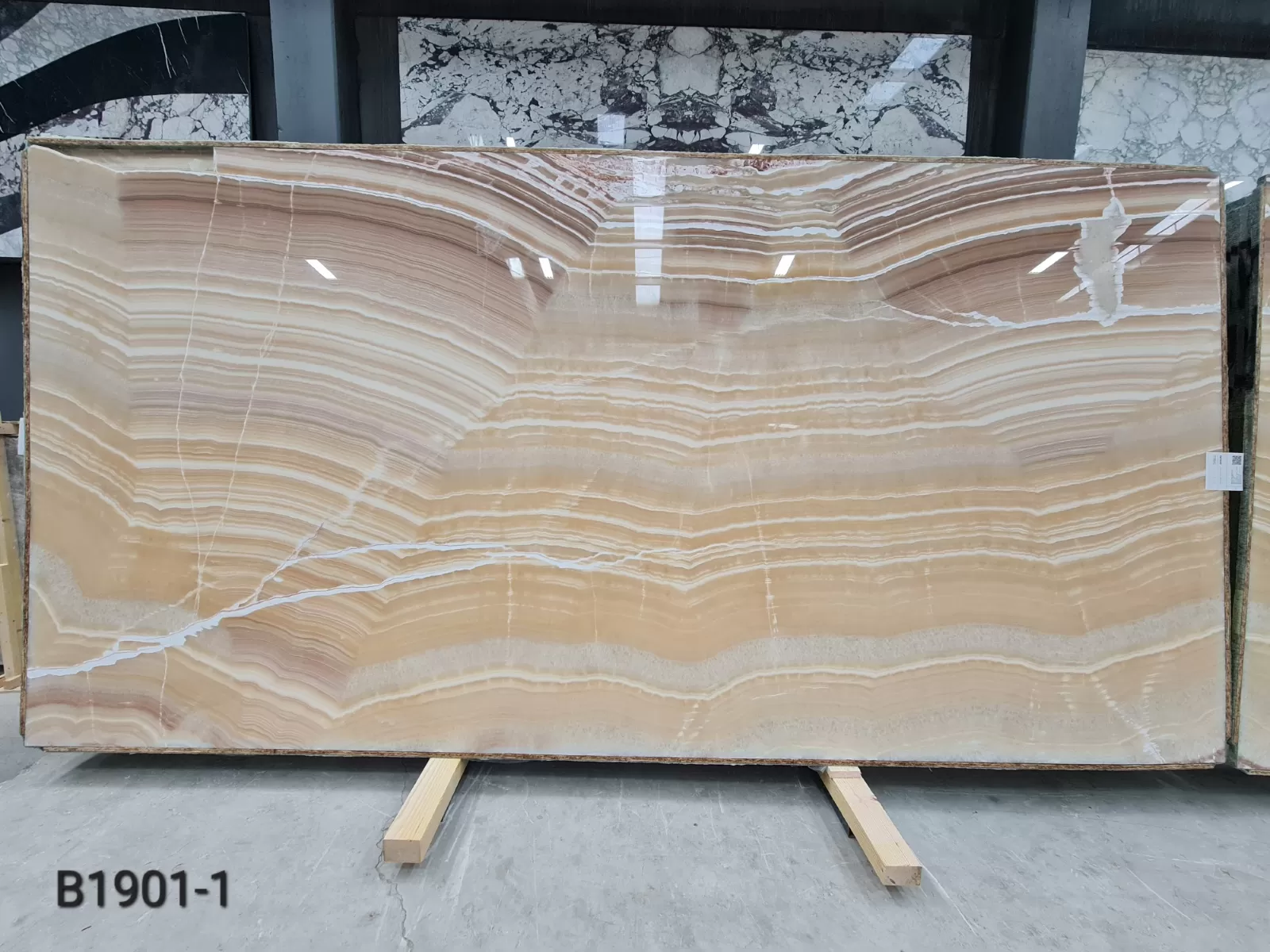 Honey Onyx · Select