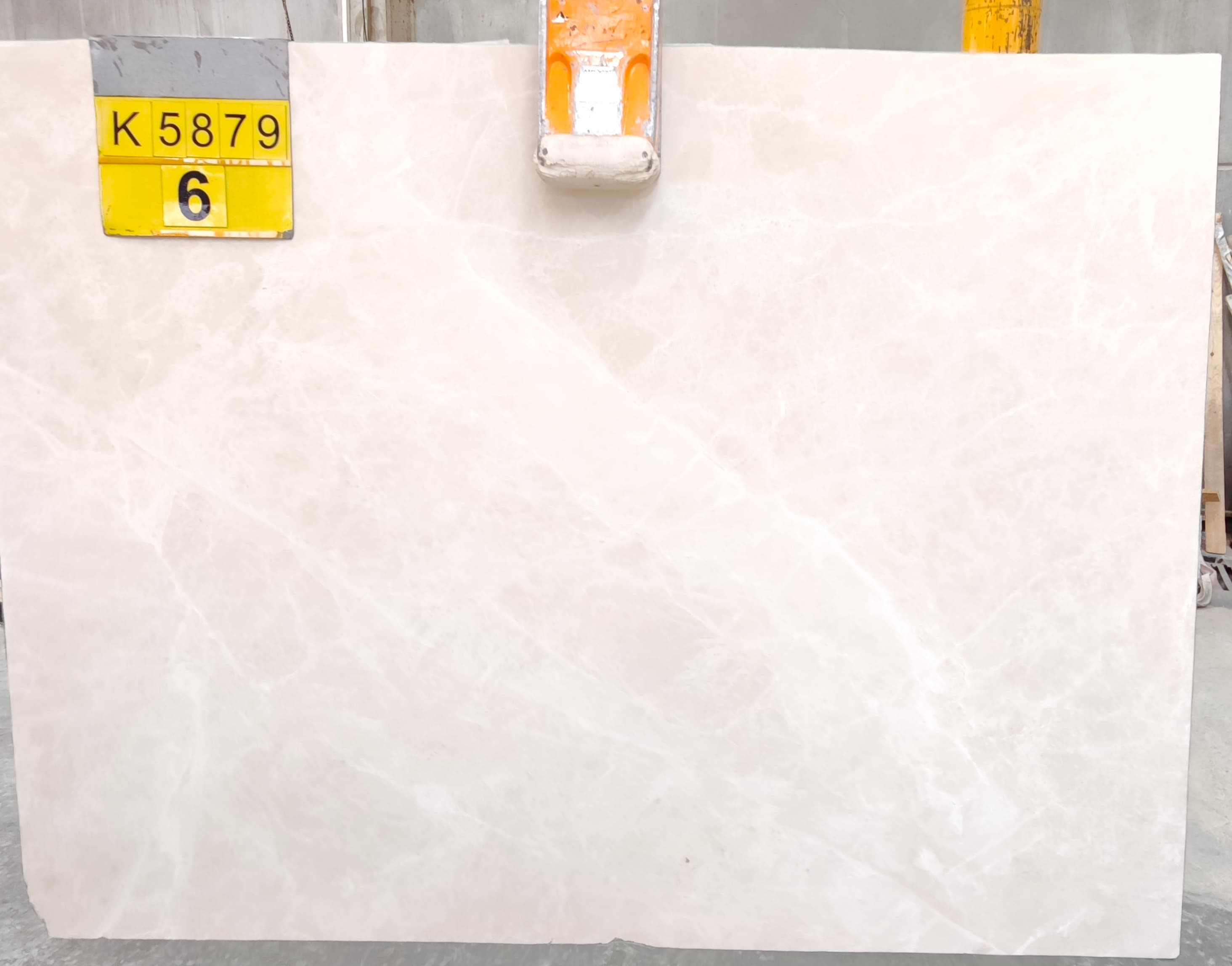 Crema Uno · Select