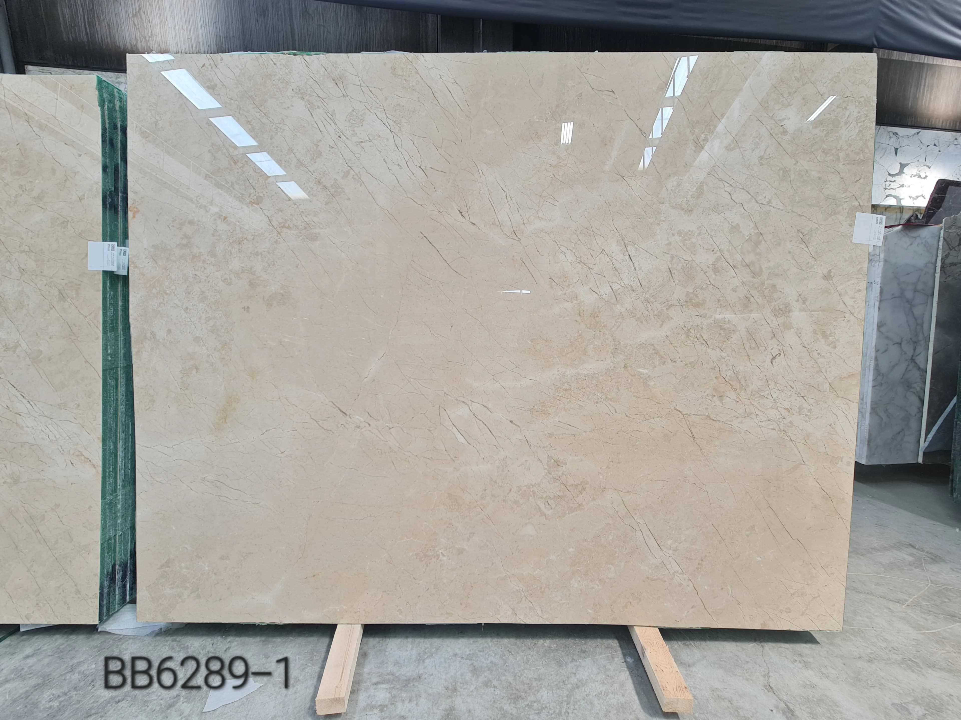 Bursa Beige · Select