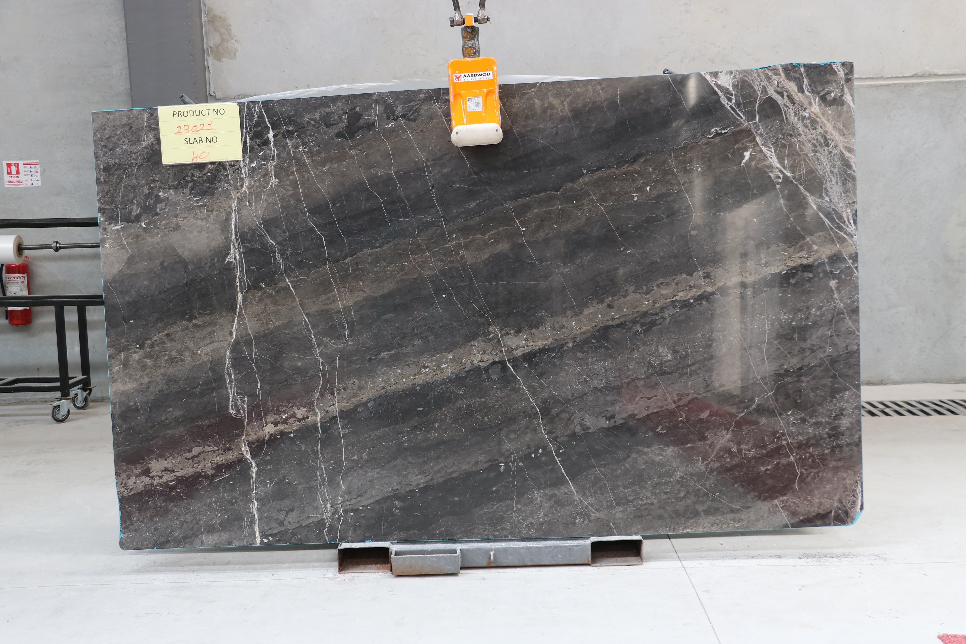 Negro Beyşehir · Select · 165×277×2 cm