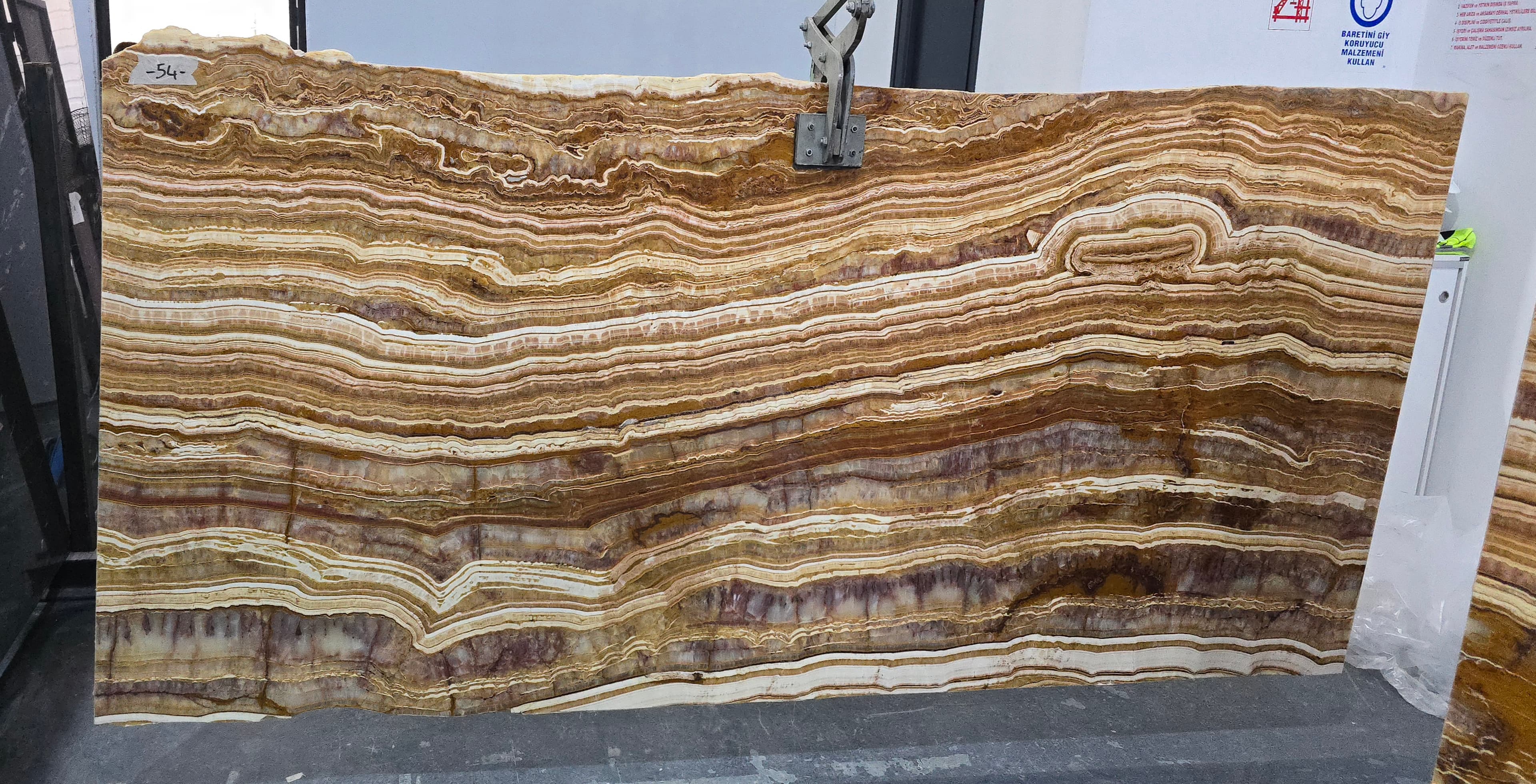 Tiger Onyx · Select
