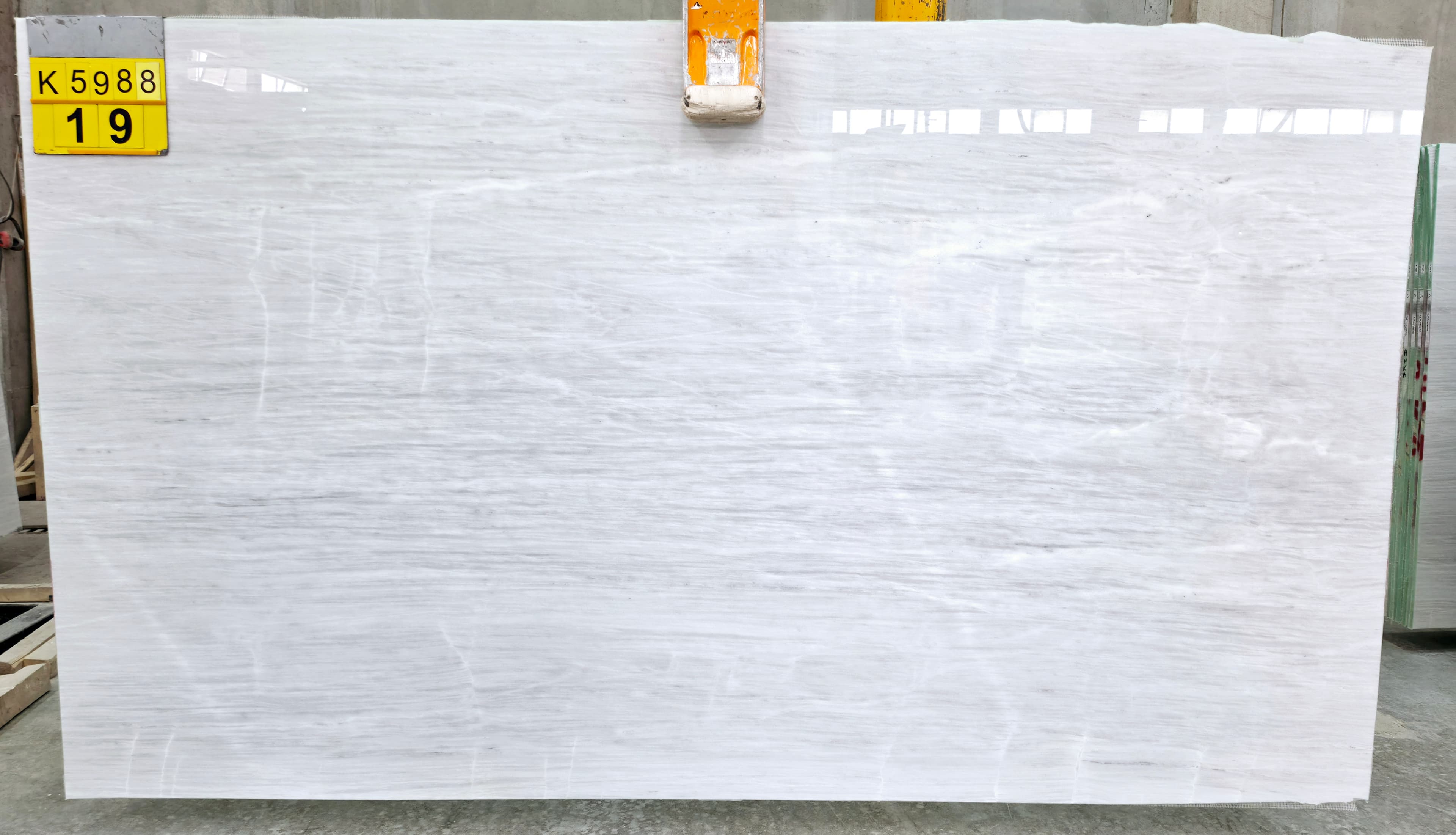 Bianco Nova · Select