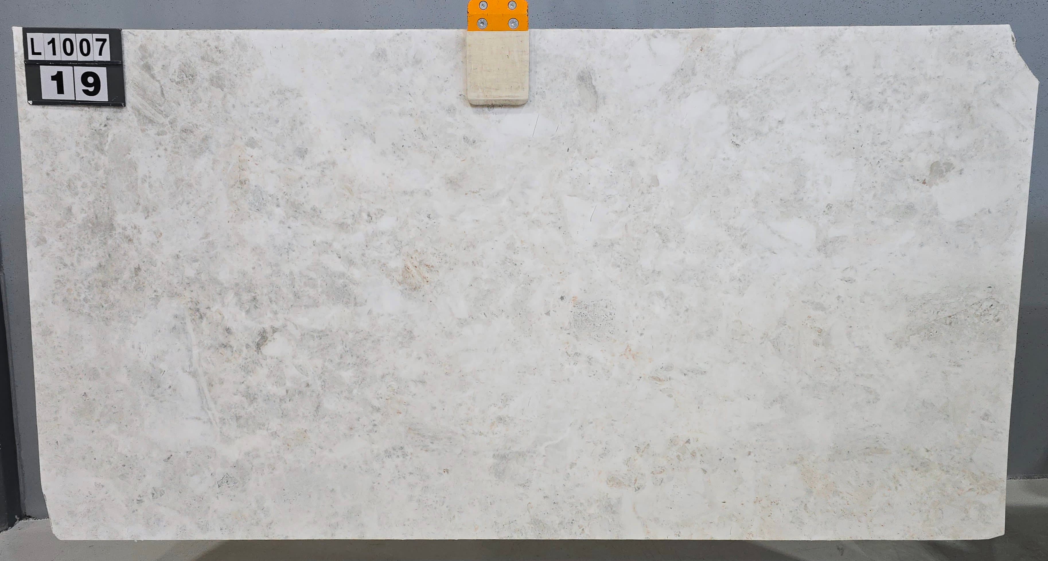 Nimbus White · Select