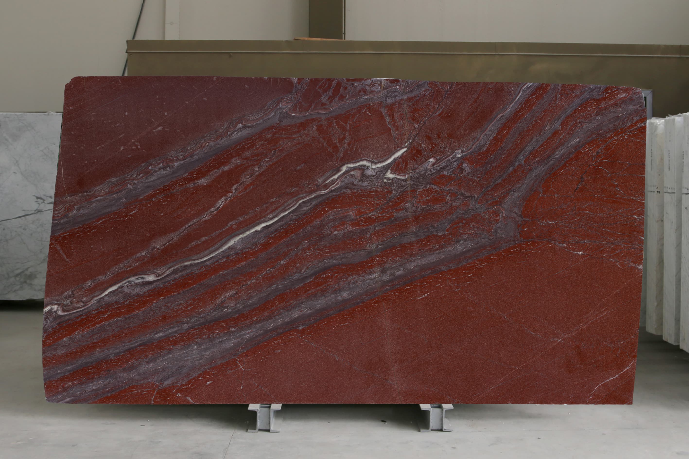 Rosso Laguna · Select