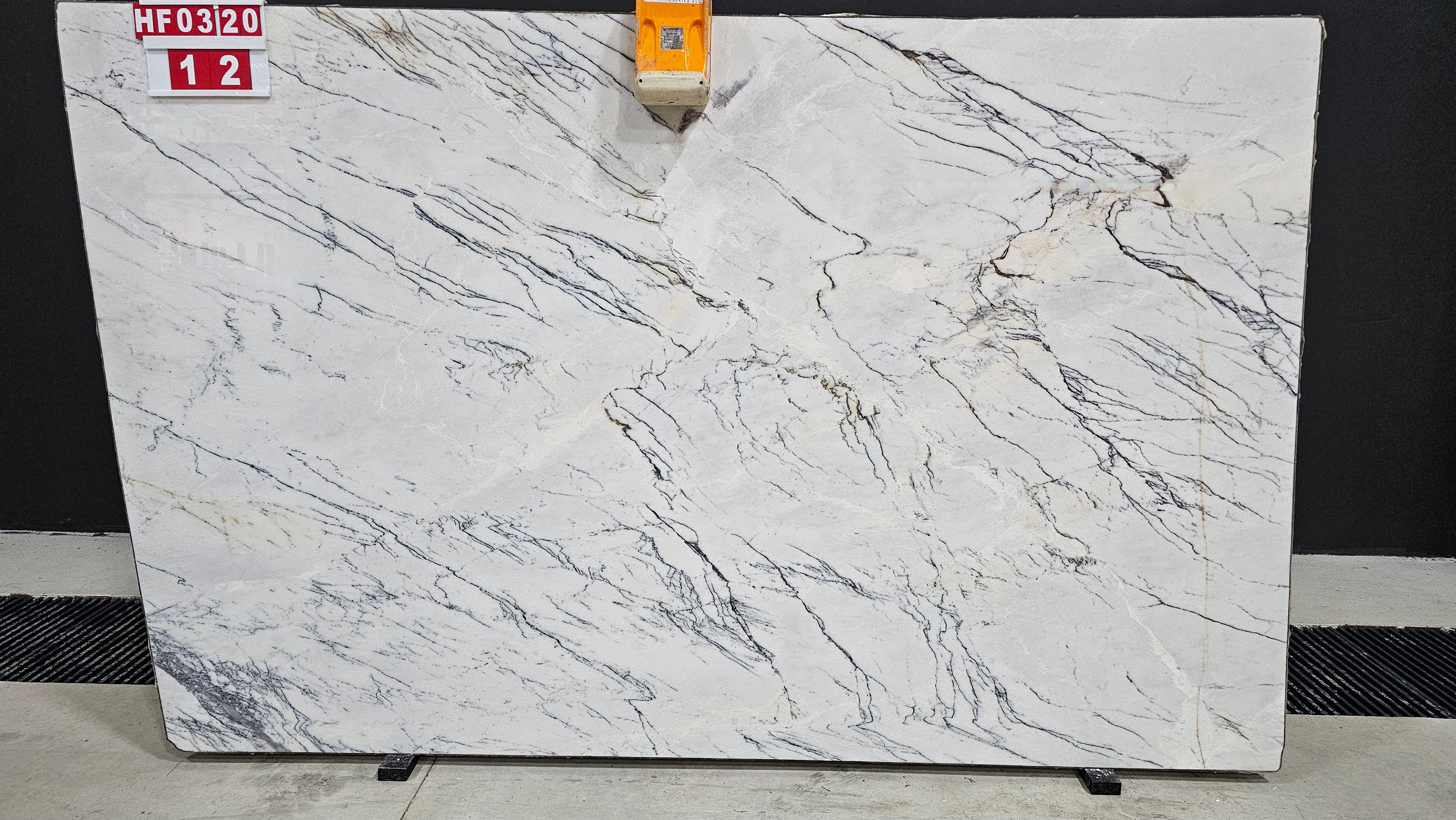 Milas Lilac · Select · 190×305×2 cm