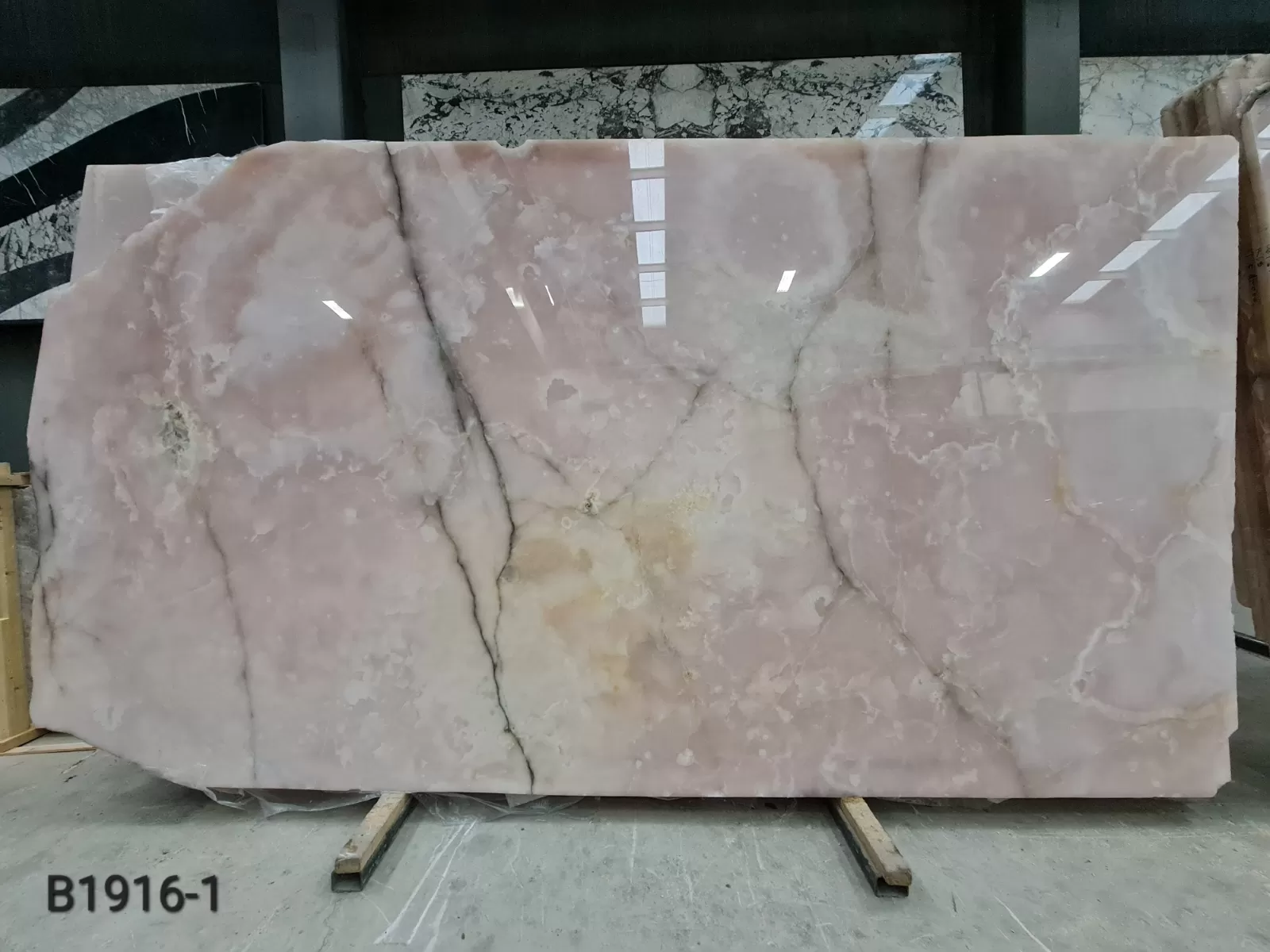 Pink Onyx · Select