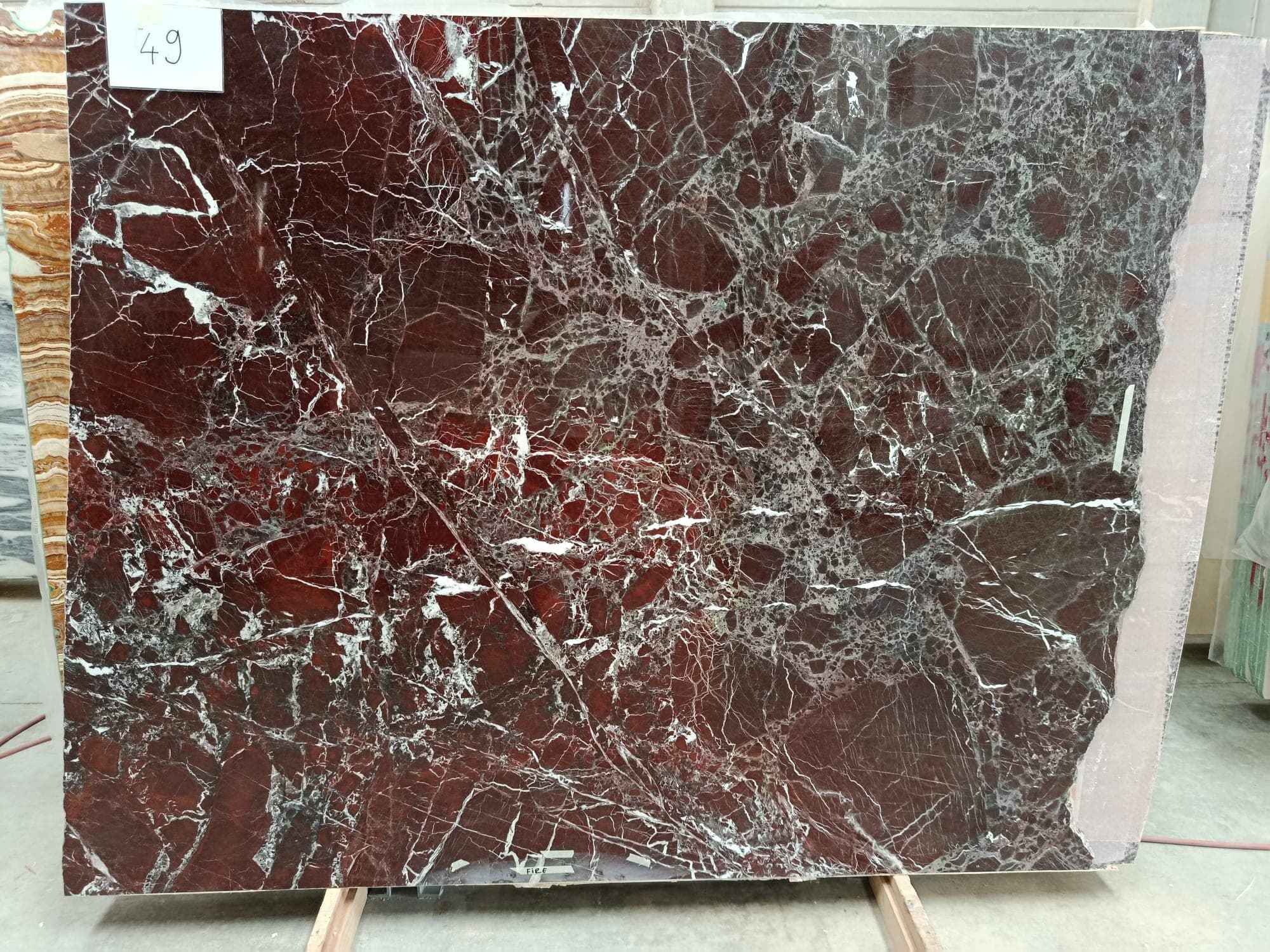 Rosso Levanto · Select
