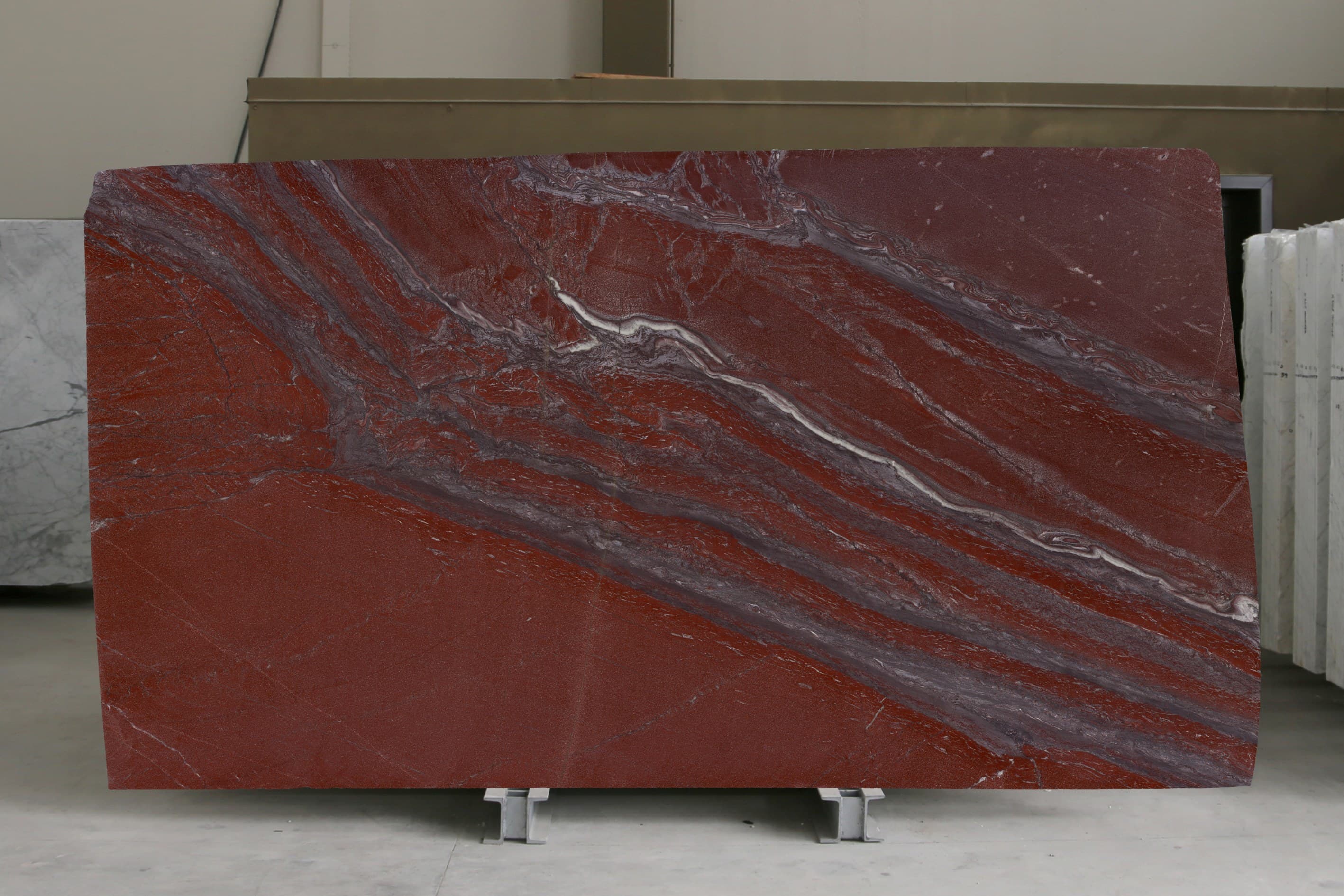 Rosso Laguna · Select