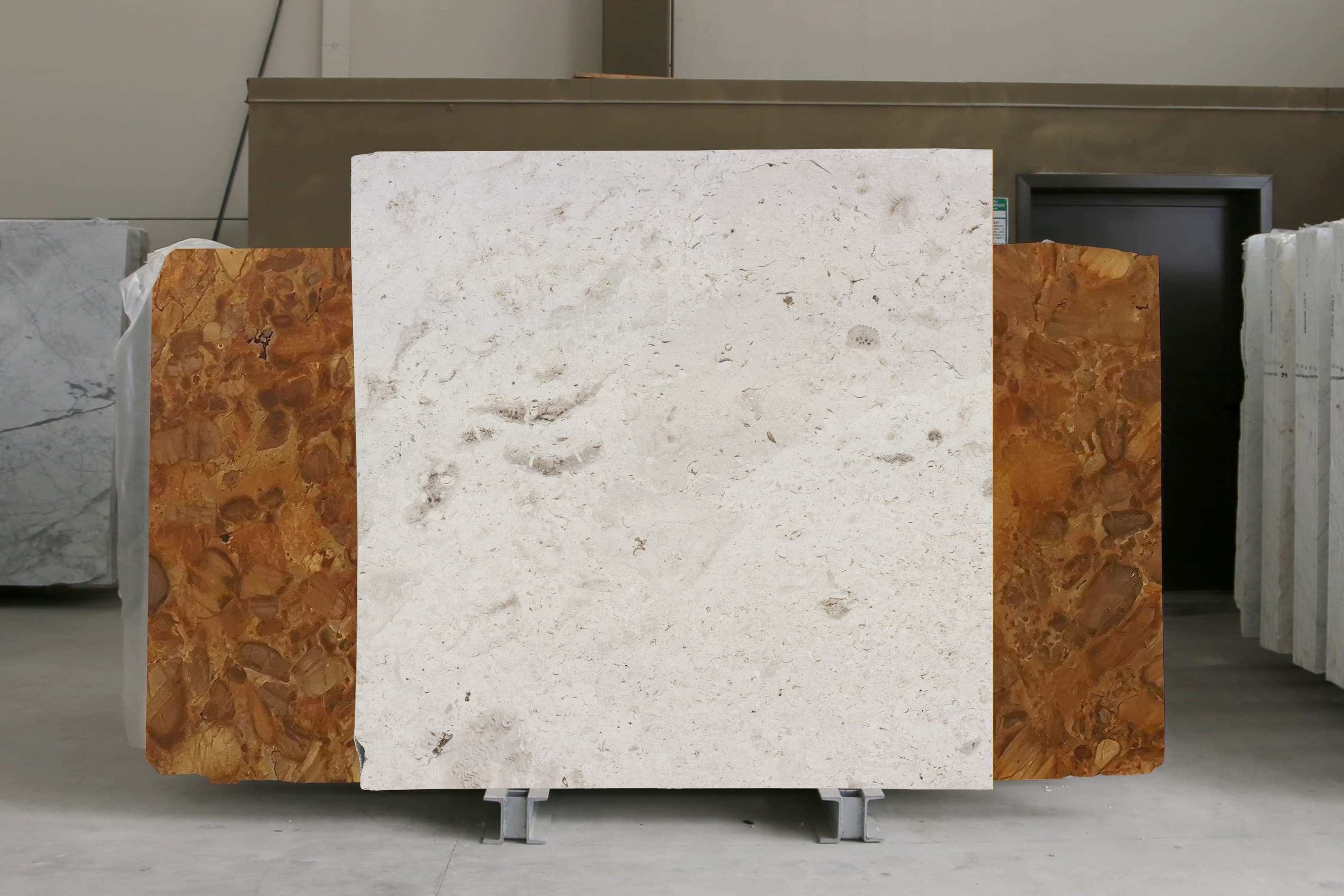 White Travertine Cross-Cut · Select · 190×240×2 cm
