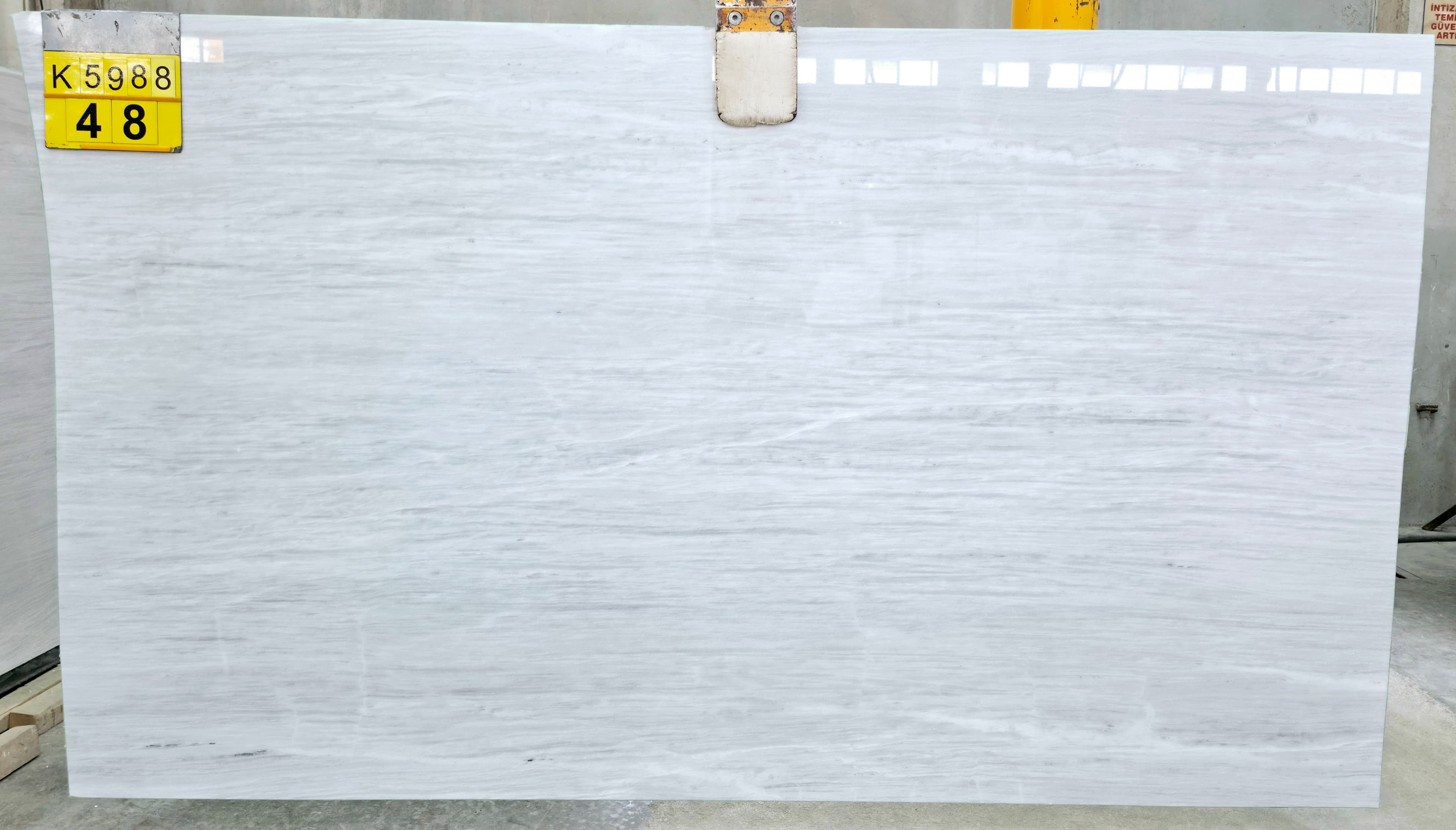 Bianco Nova · Select