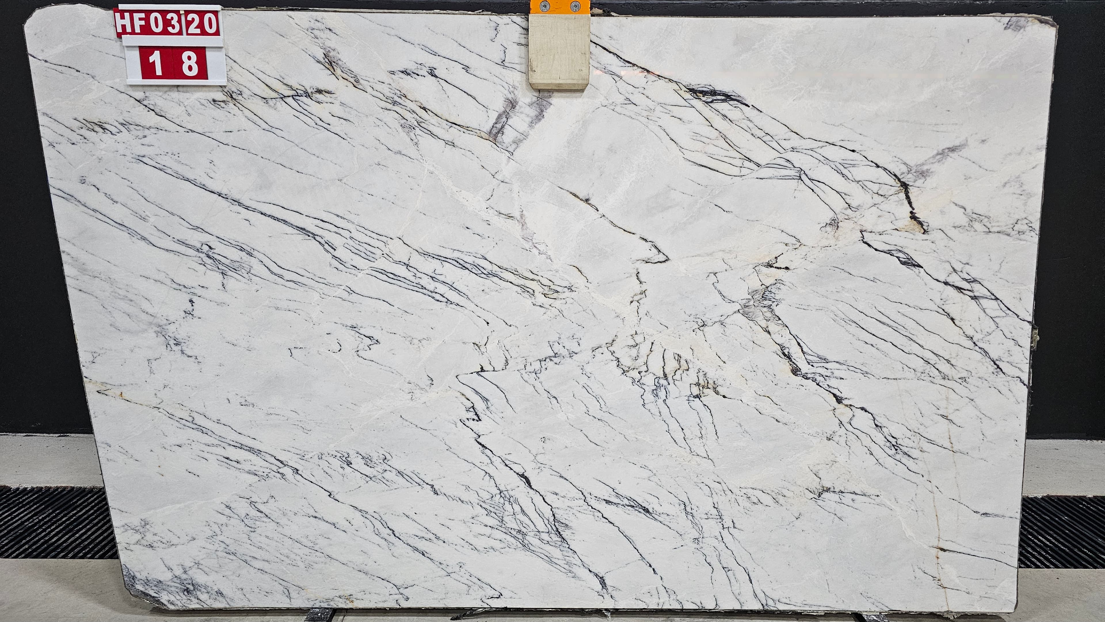 Milas Lilac · Select · 190×305×2 cm