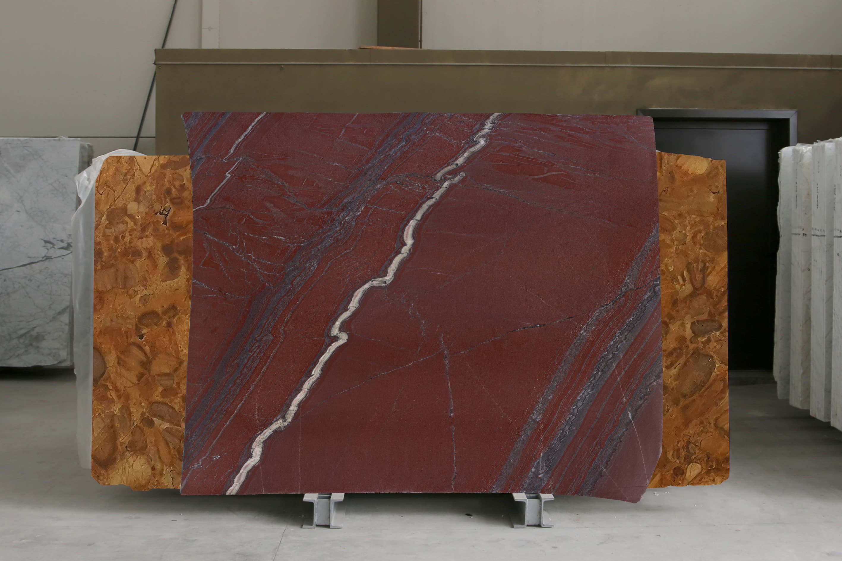 Rosso Laguna · Select
