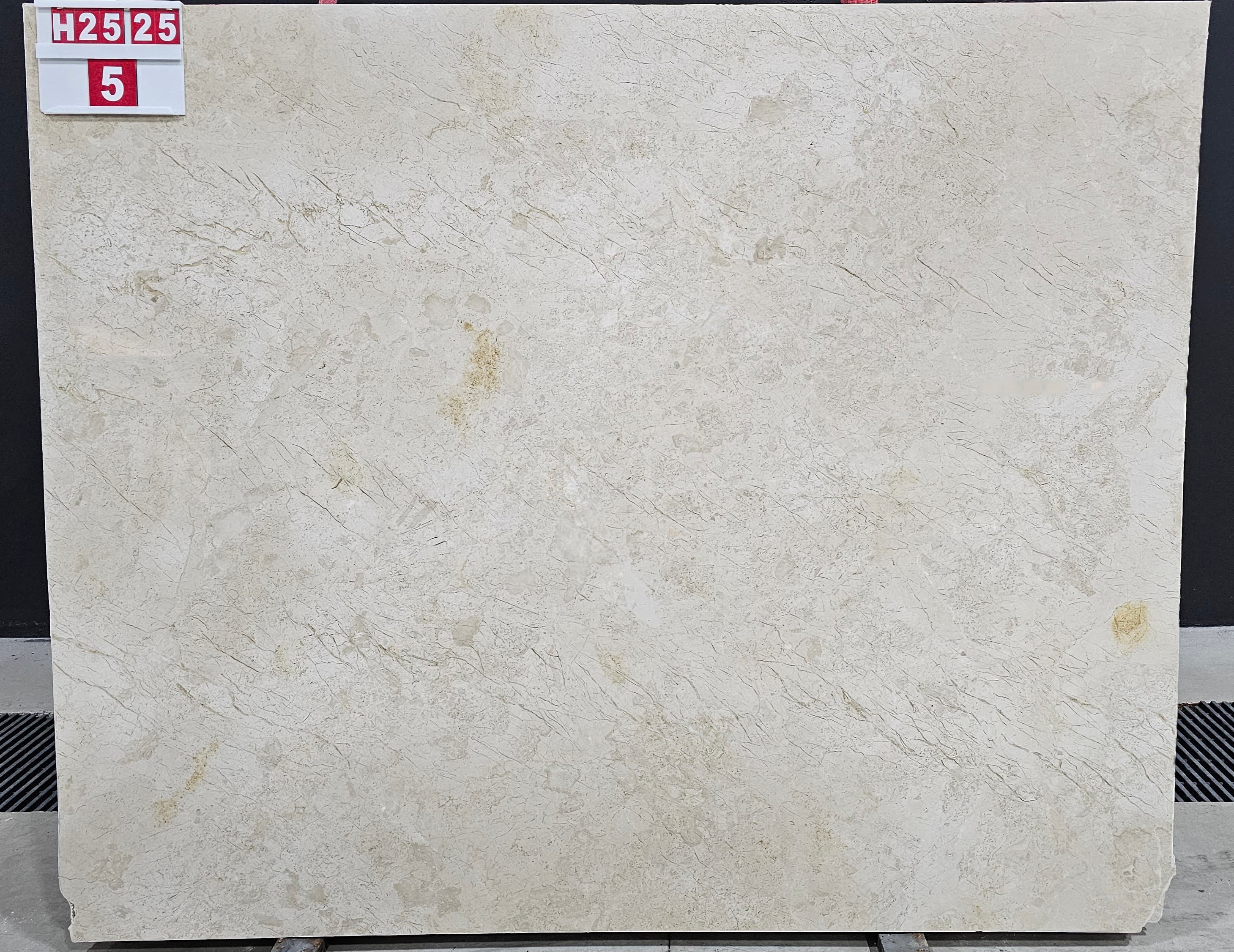Crema Nuova · Select