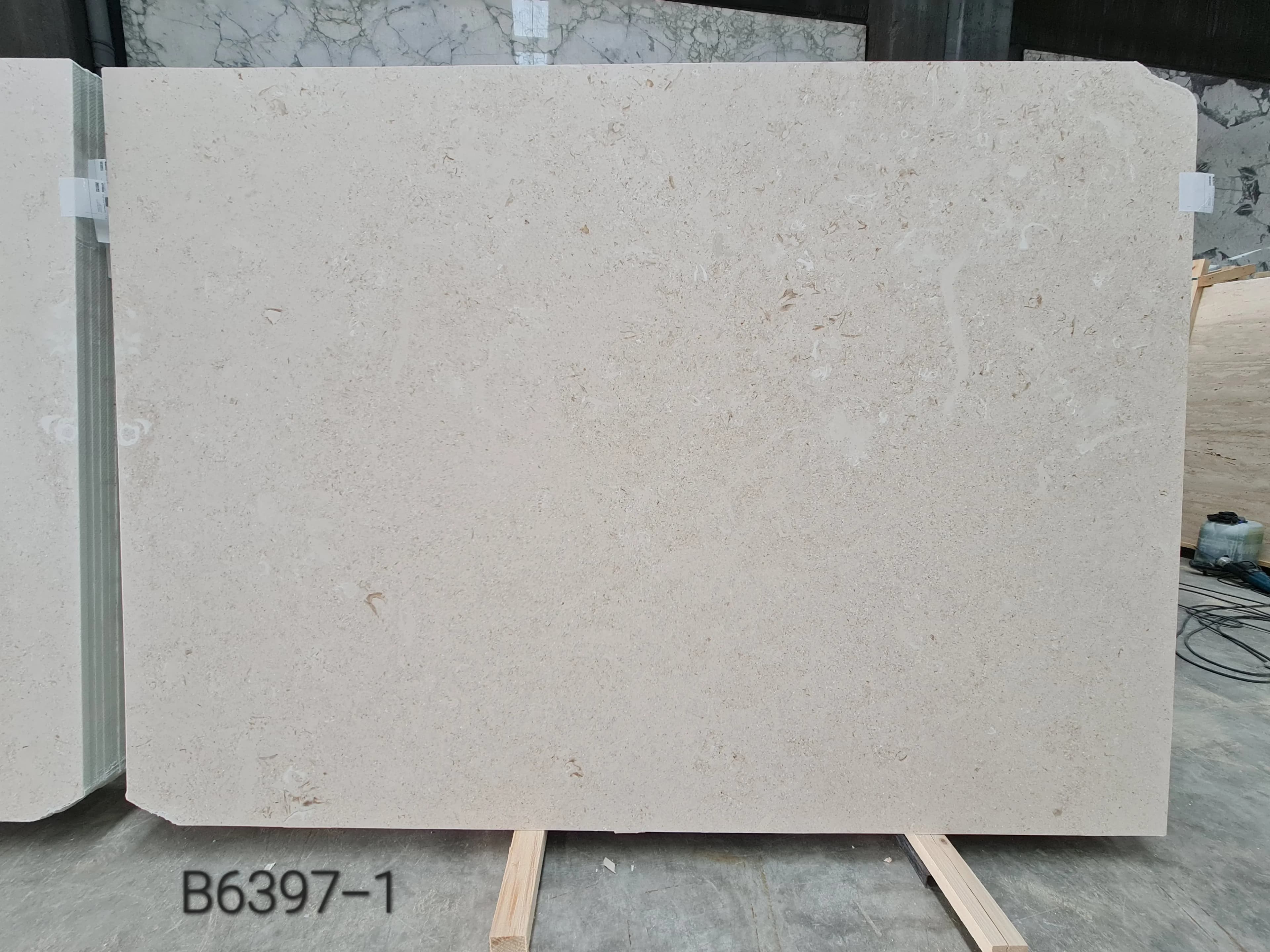 Myra Beige Limestone · Select