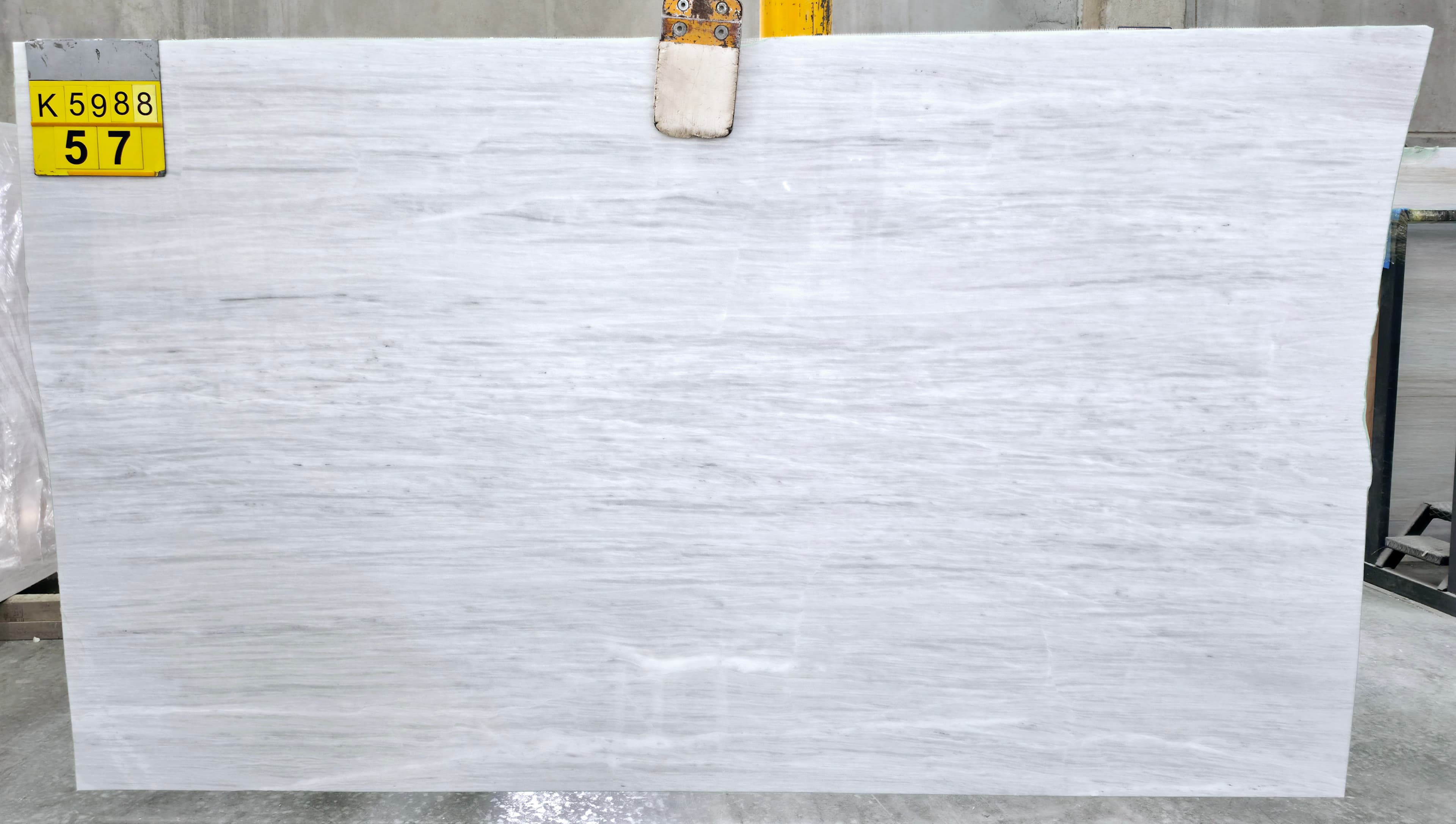 Bianco Nova · Select