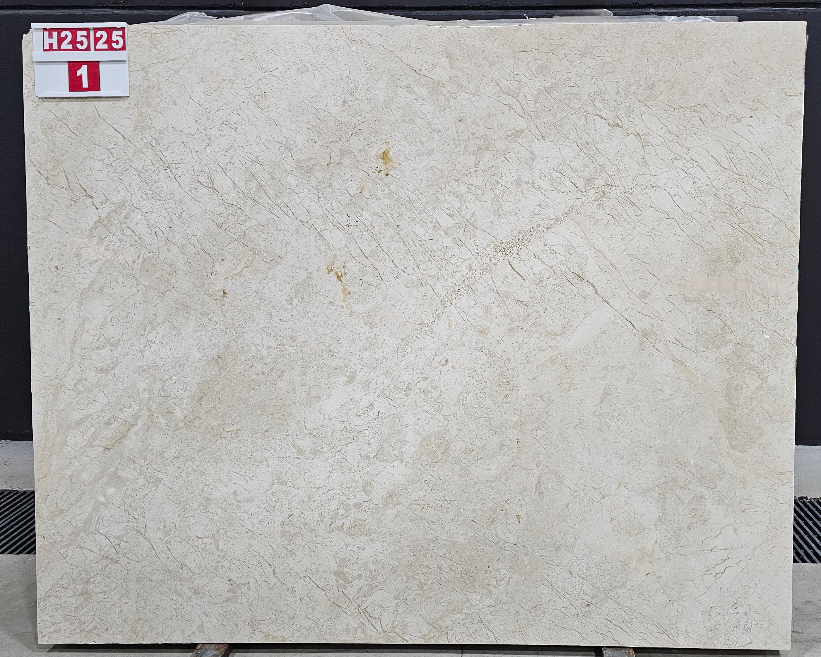 Crema Nuova · Select