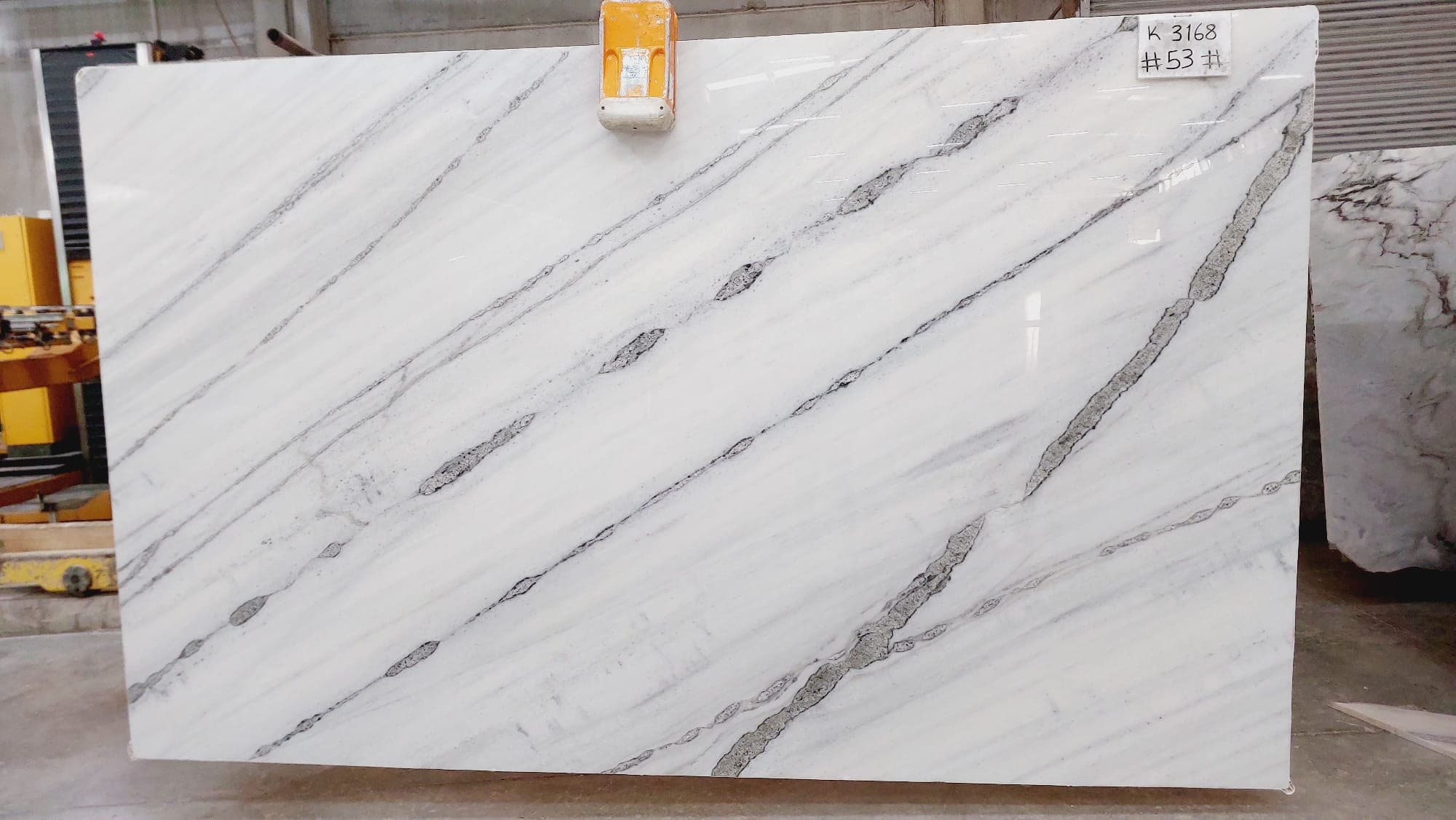 Cascatta White · Select