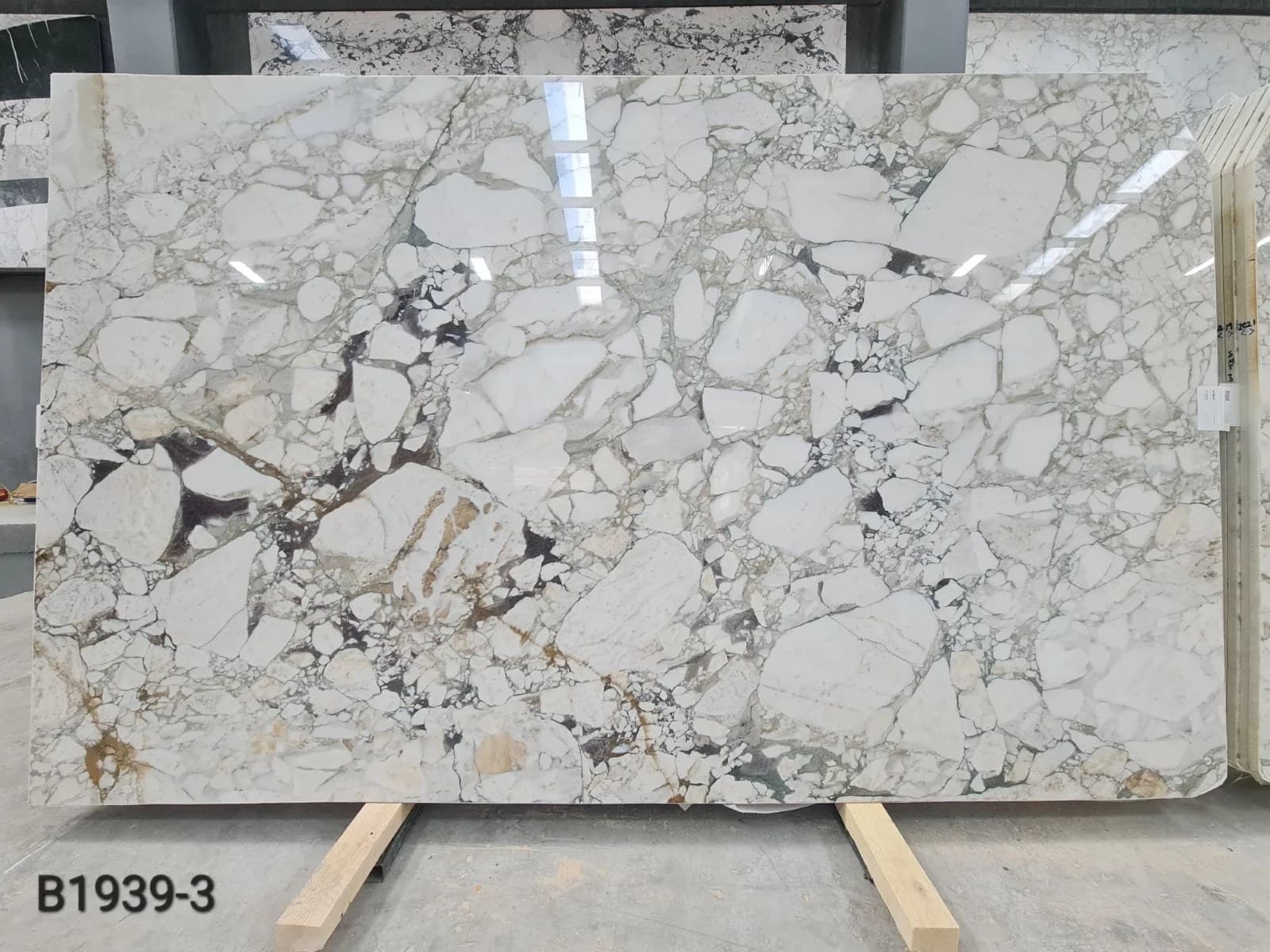 Calacatta Verde · Select