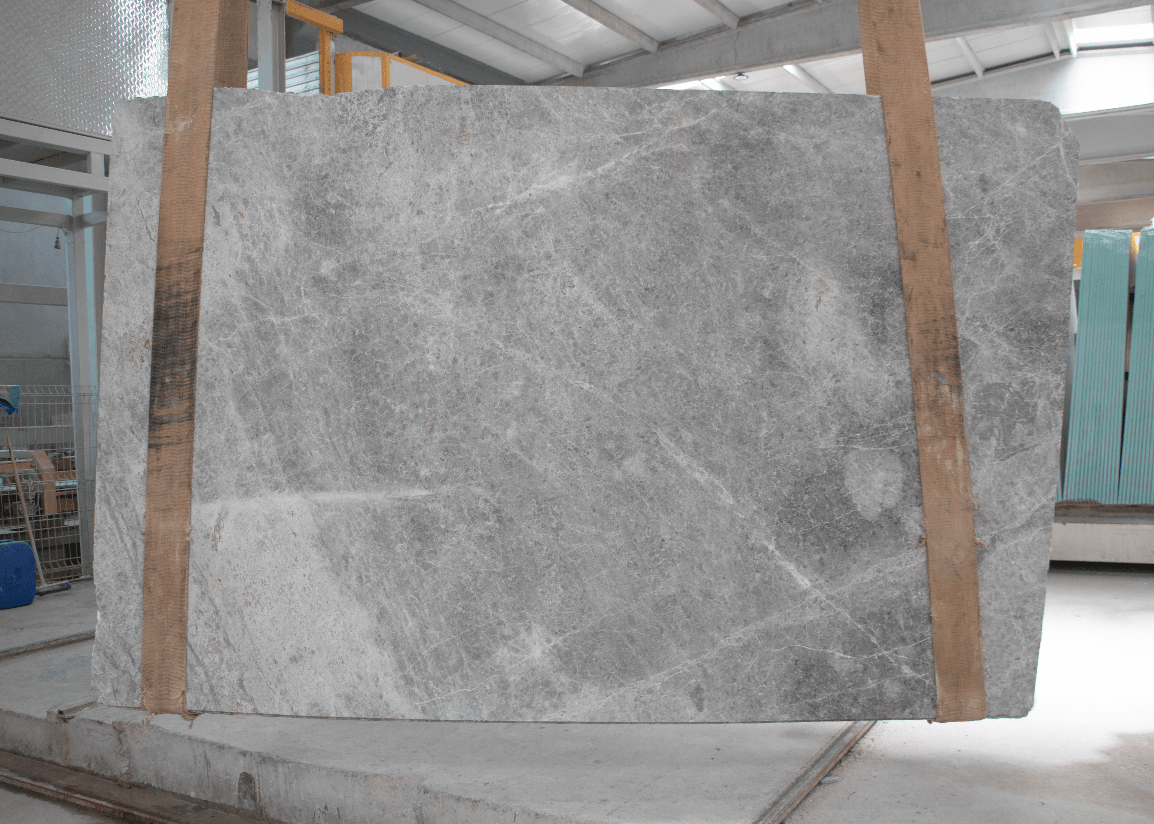 Tundra Grey Dark · Select