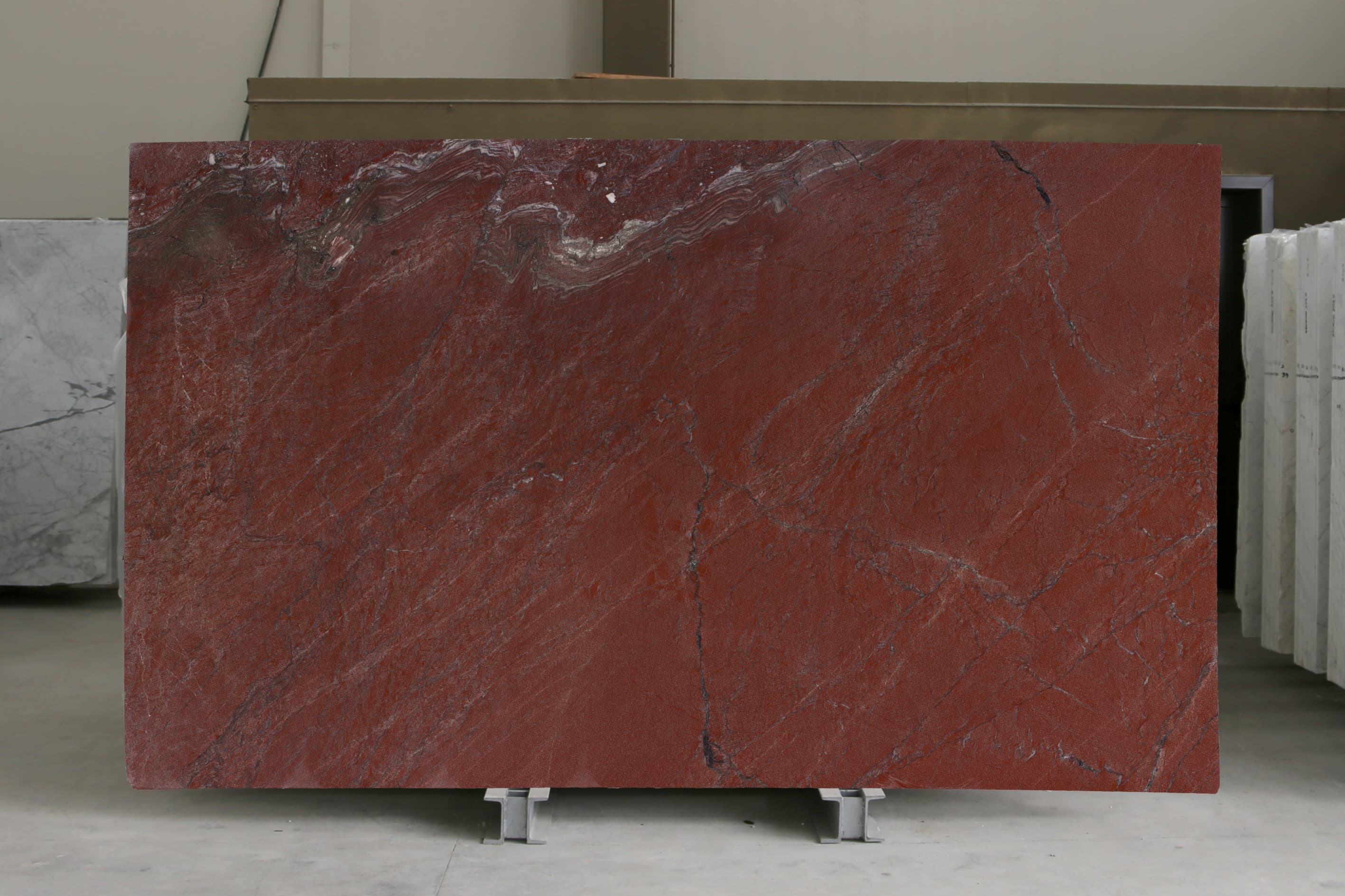 Rosso Laguna · Select