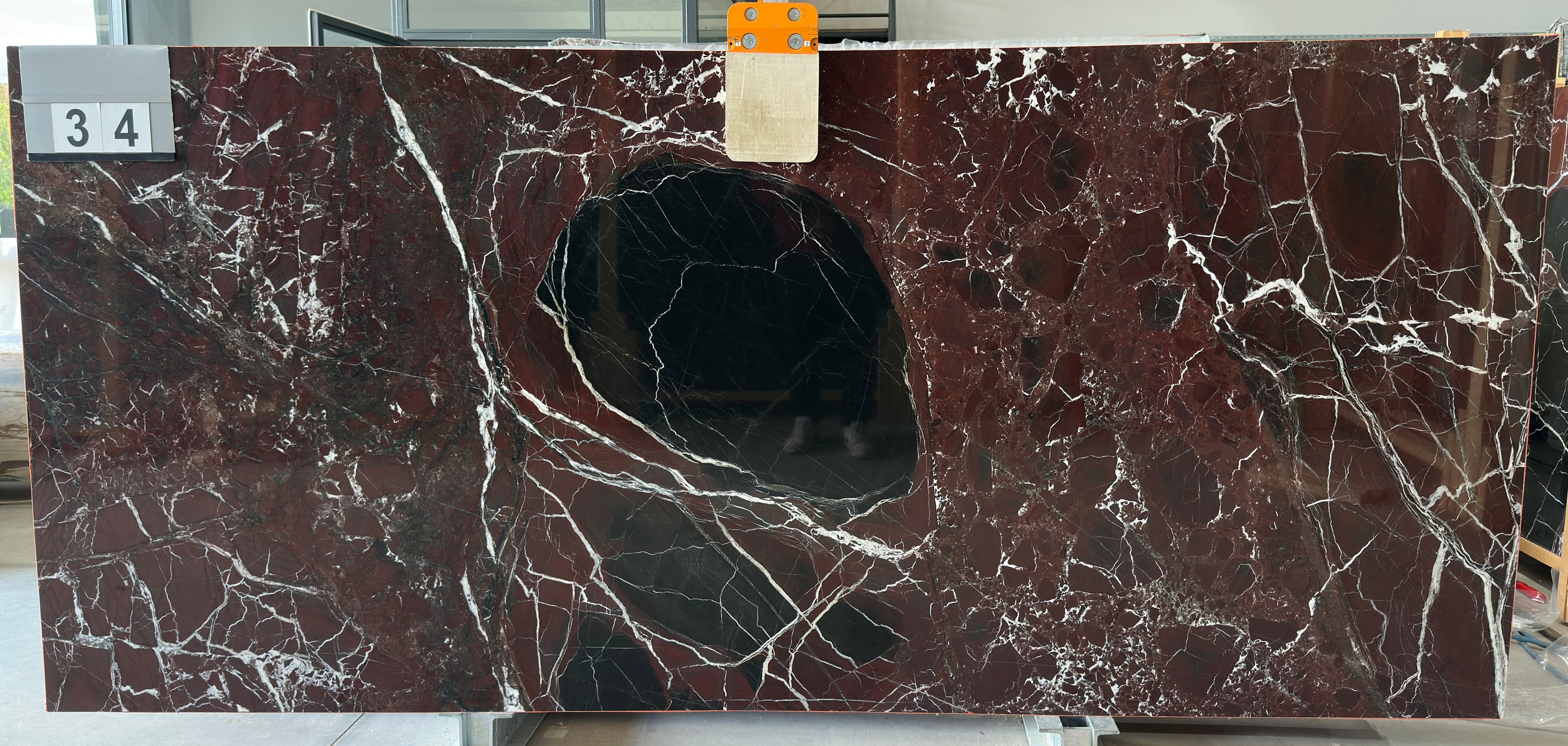 Rosso Levanto · Select