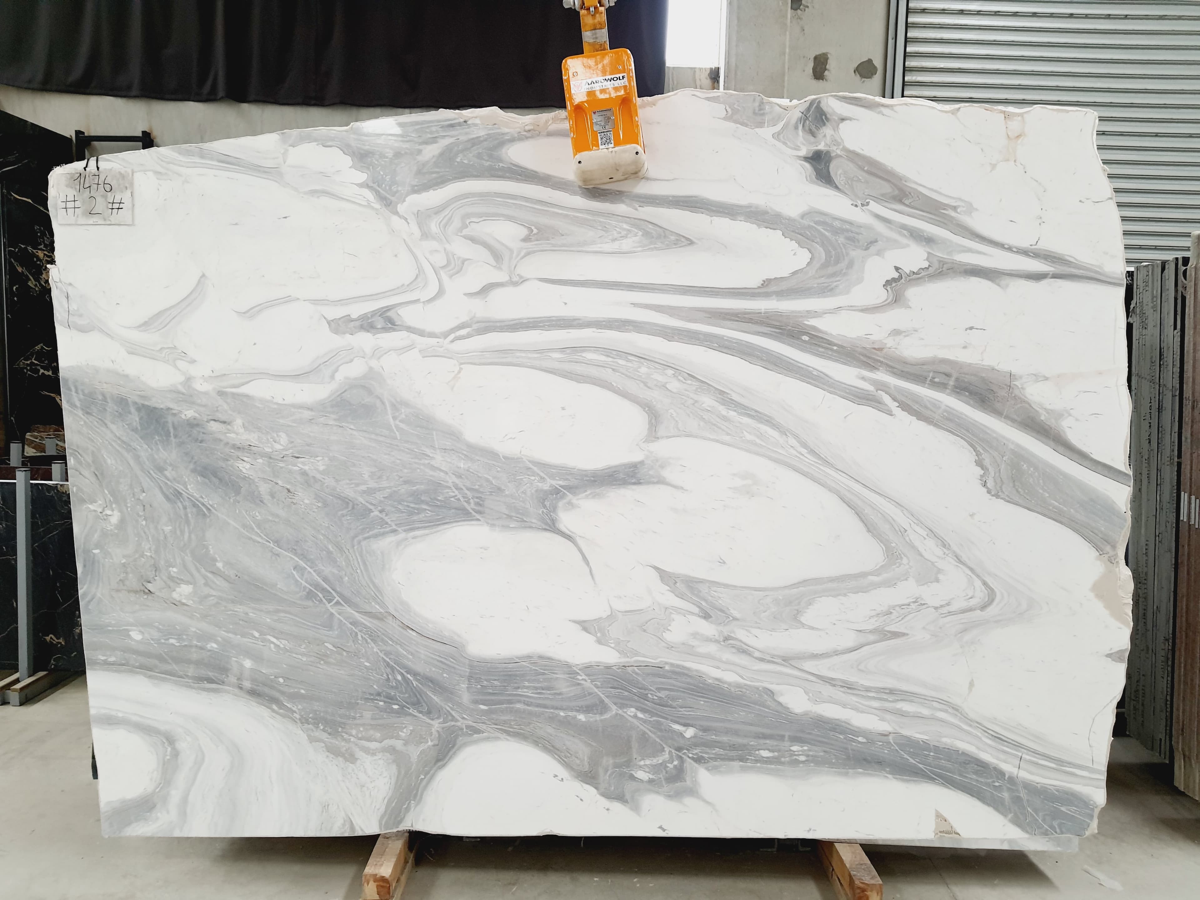 Bianco Monte · Select