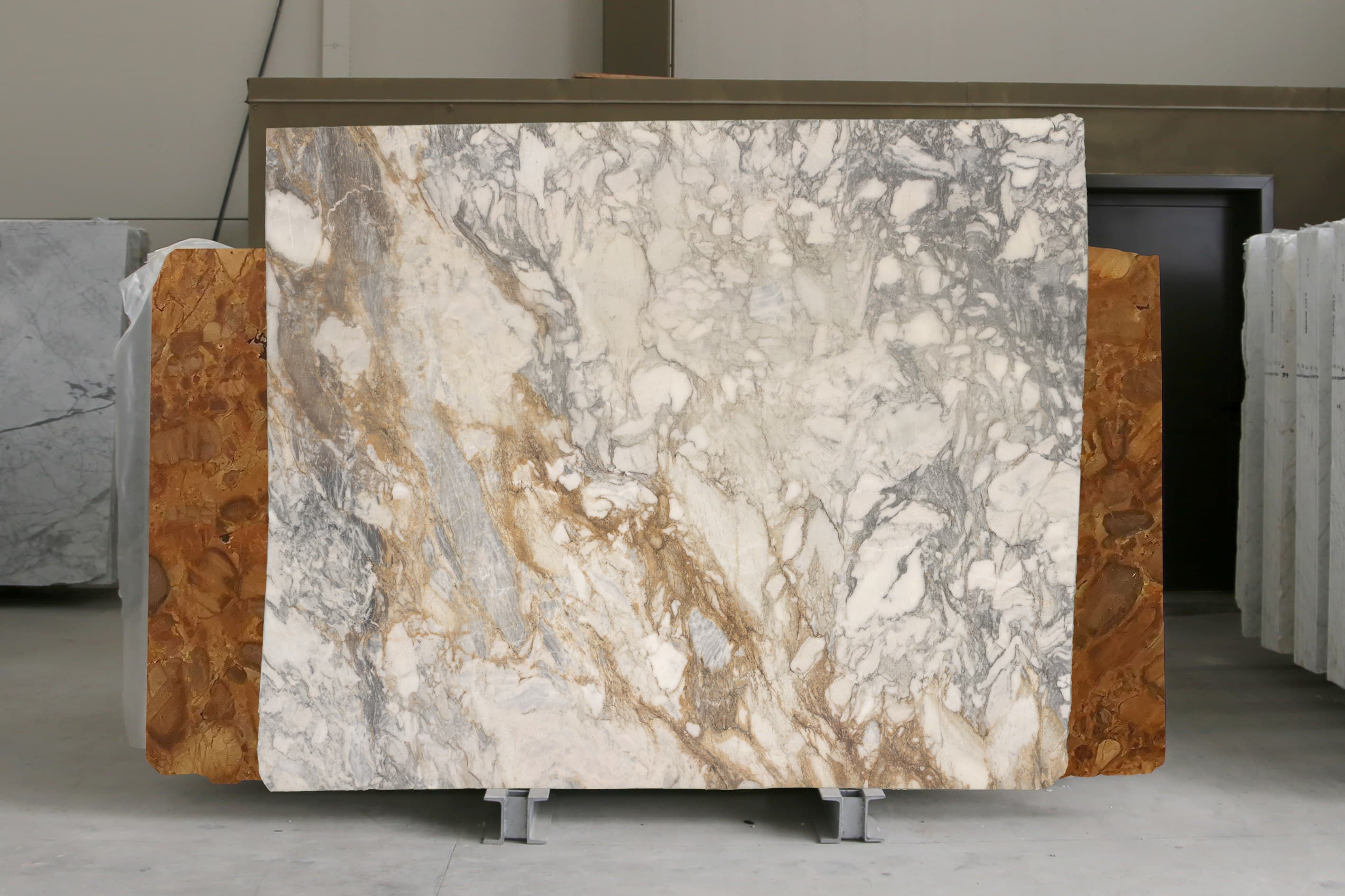 Calacatta Corchia · Select