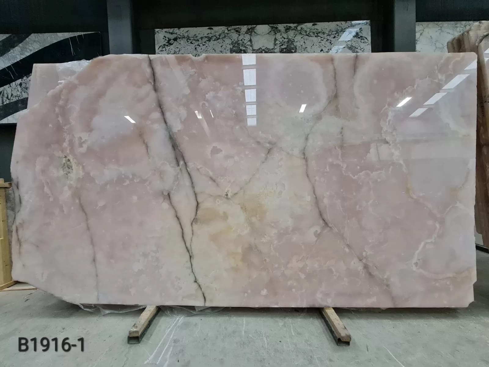 Pink Onyx · Select