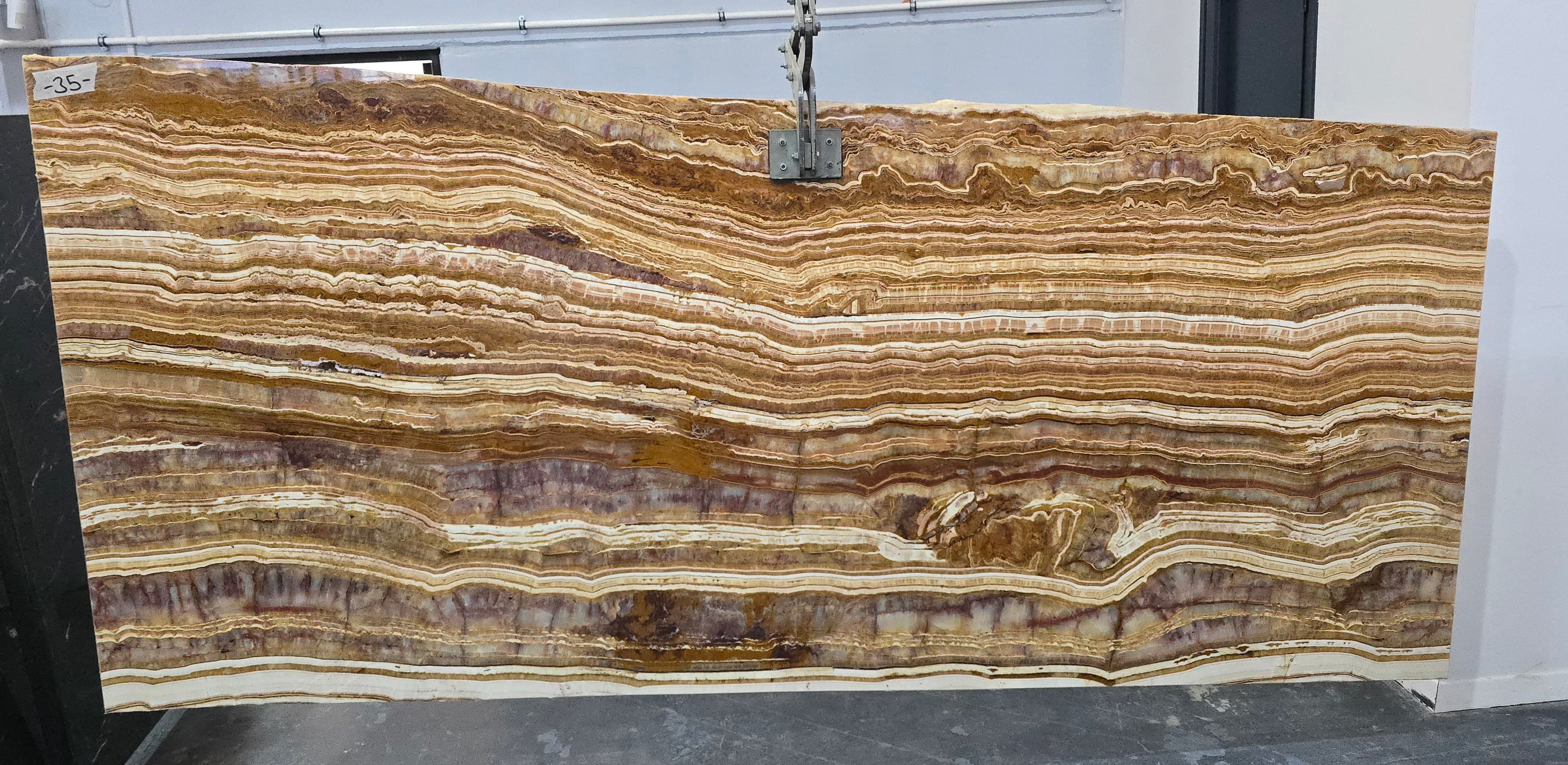 Tiger Onyx · Select