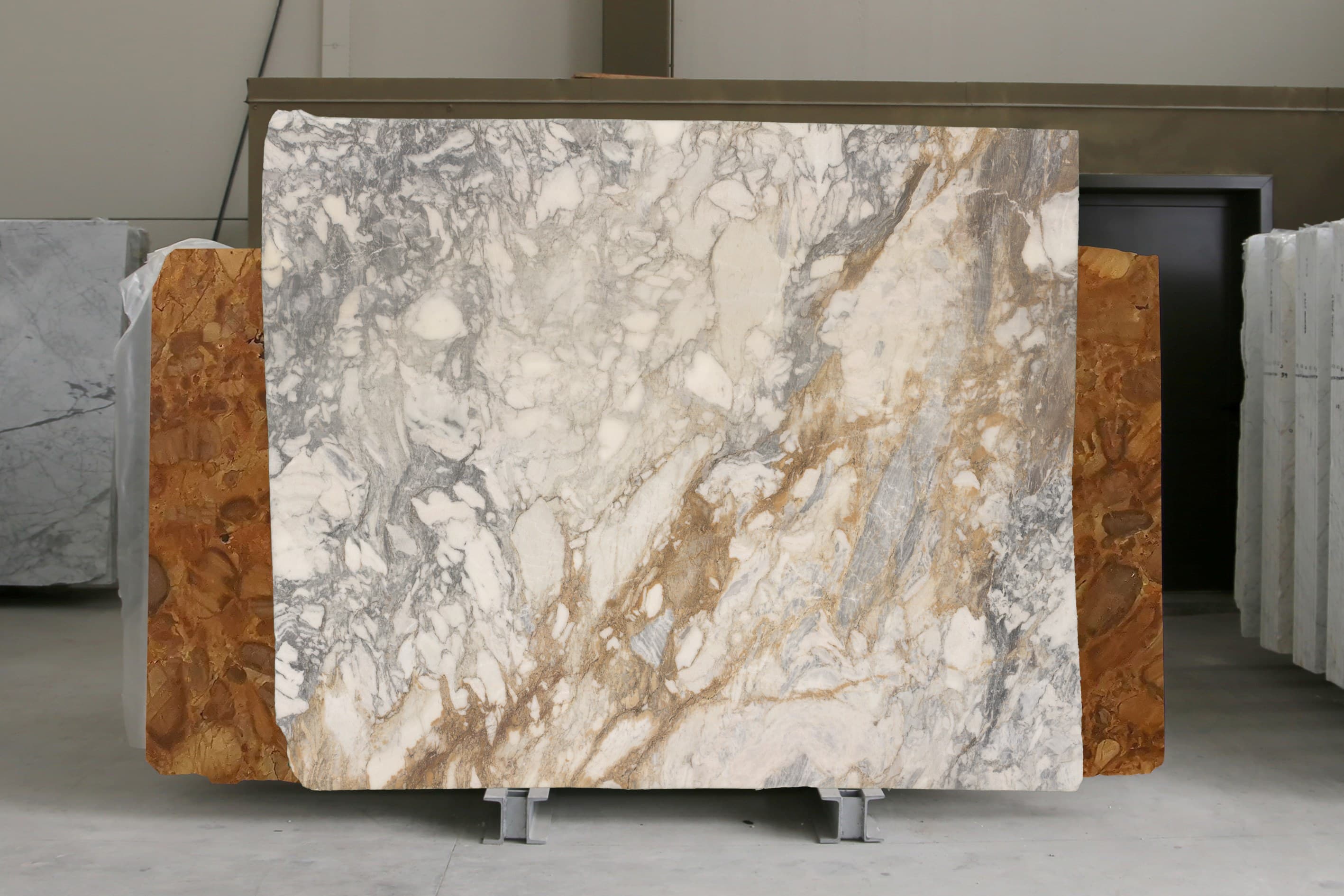 Calacatta Corchia · Select