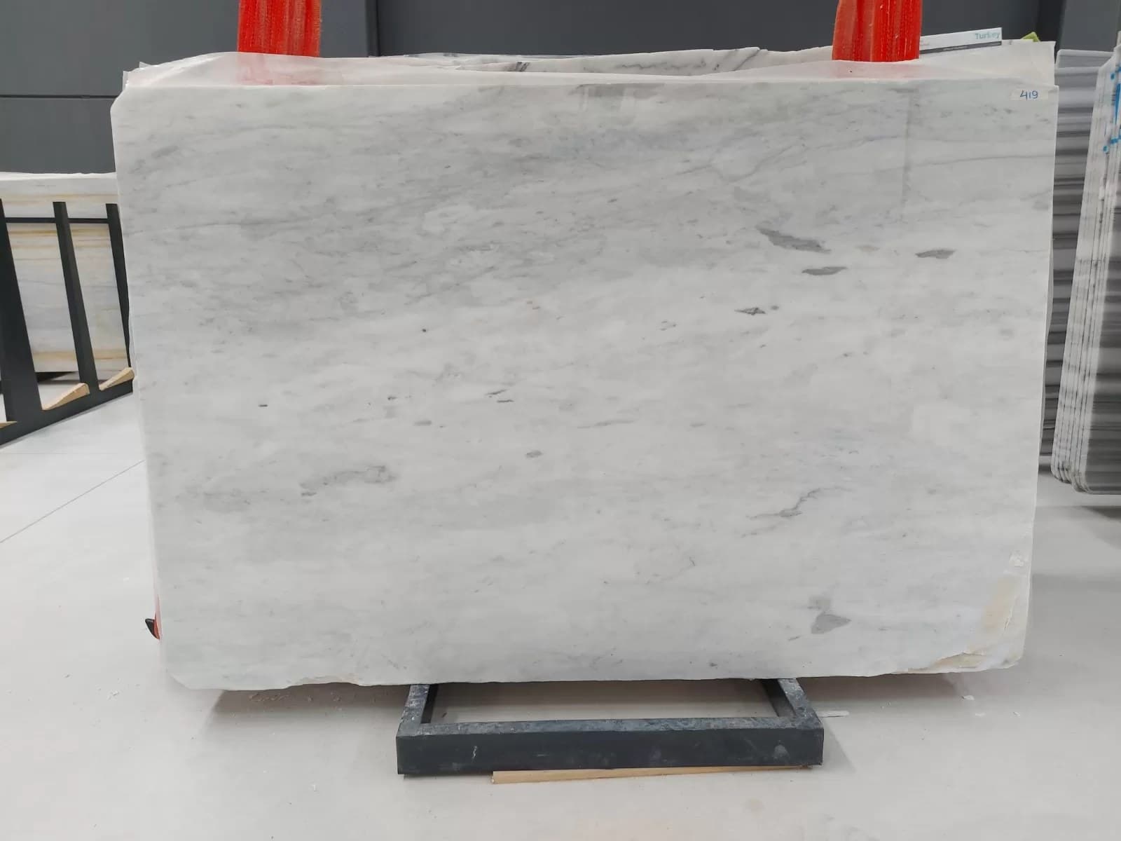 Imperial Carrara · Select