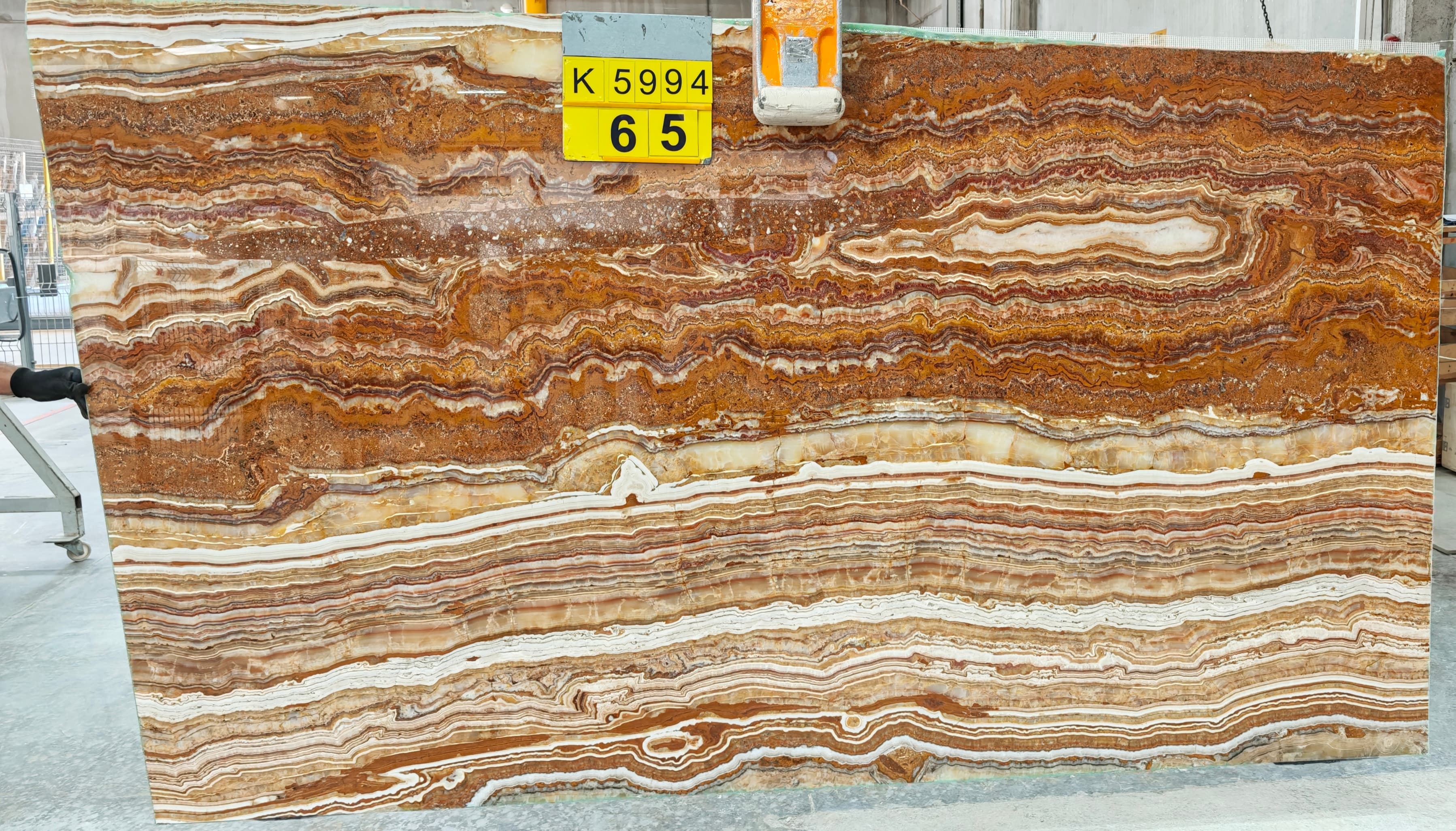 Tiger Onyx · Select