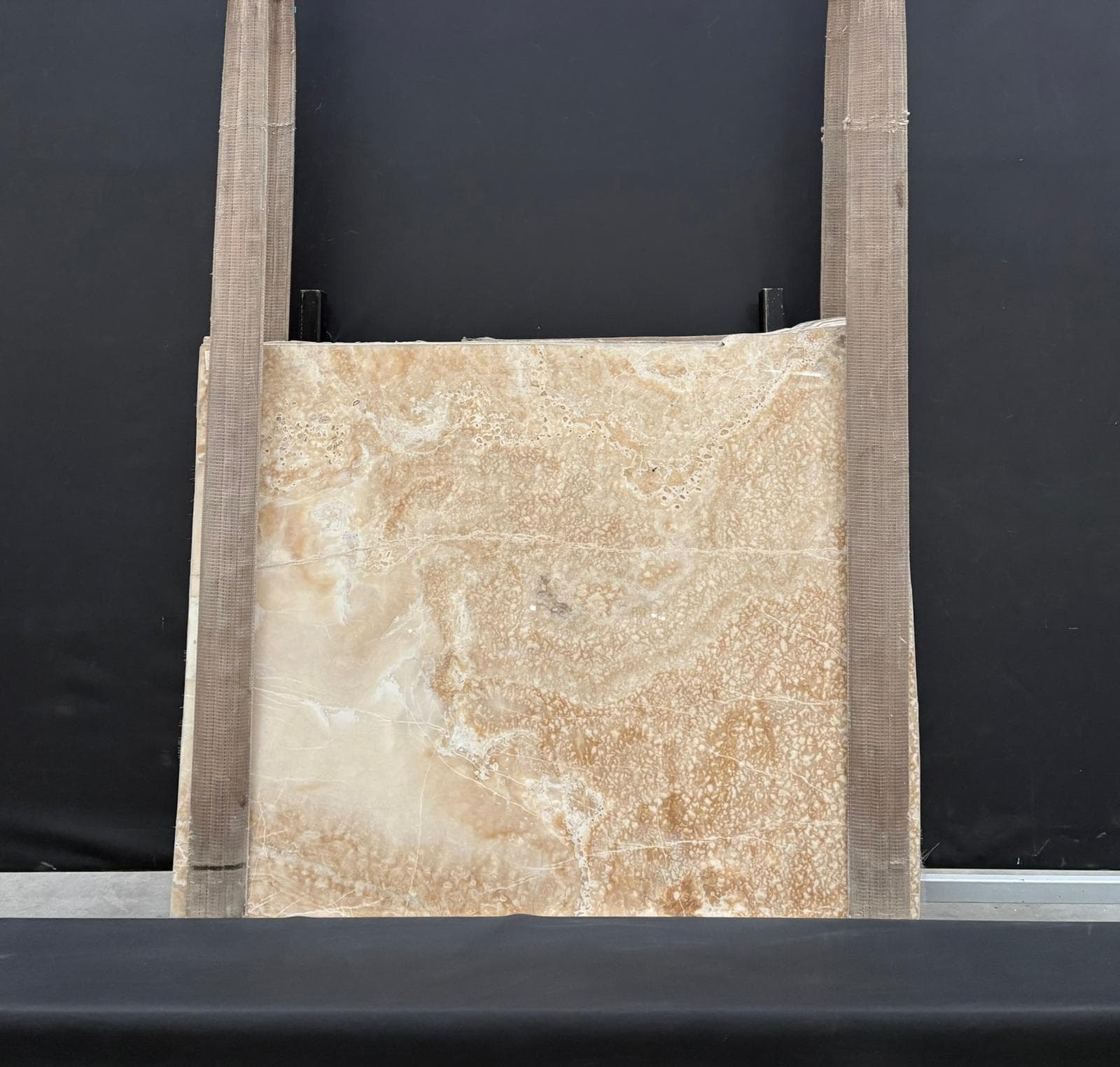 Honey Onyx · Select