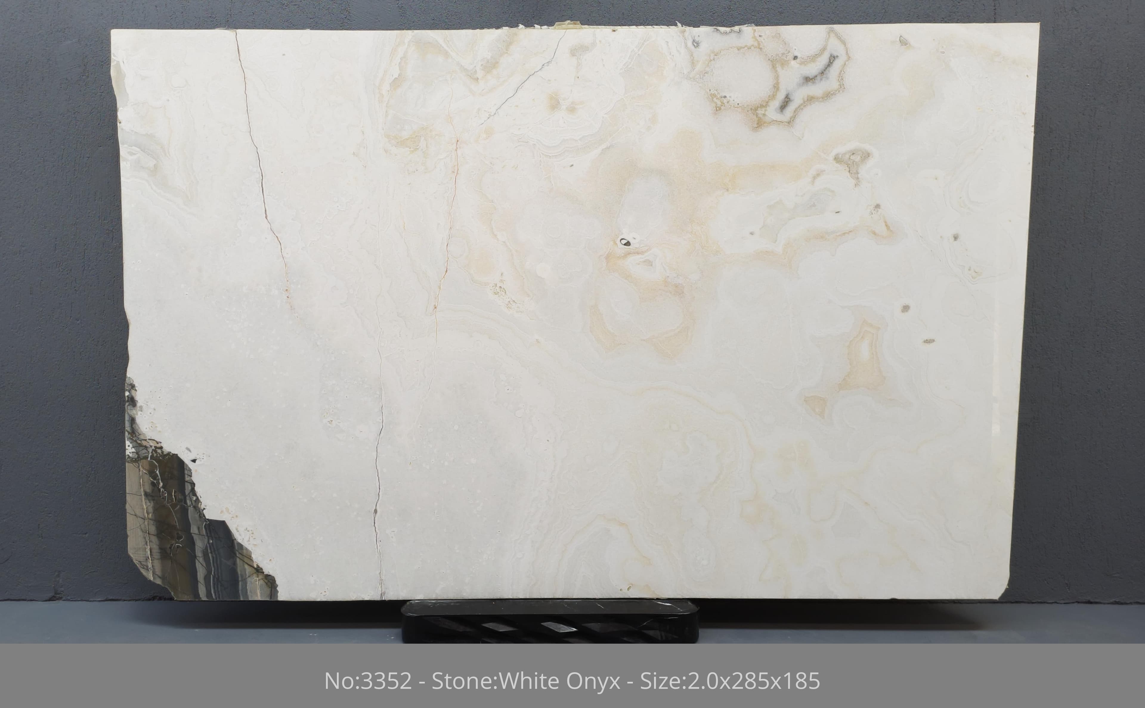 White Onyx · Select